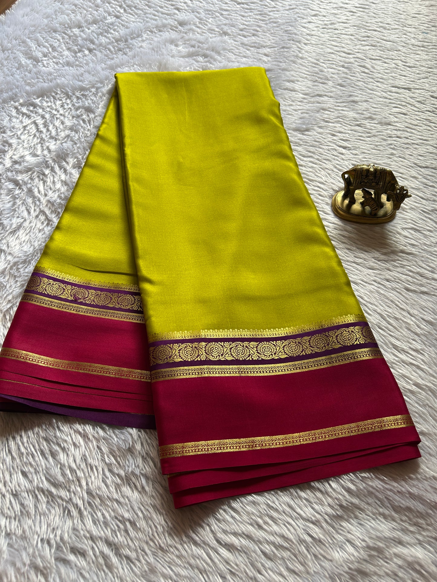 Tara (3D) : Lime green-magenta-pink