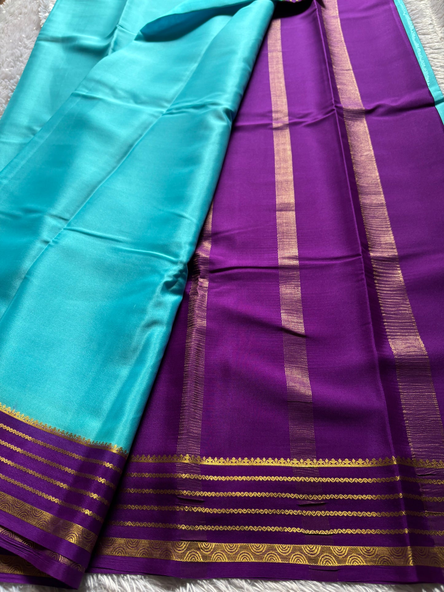 Rashmi (2D) : Sea blue-purple