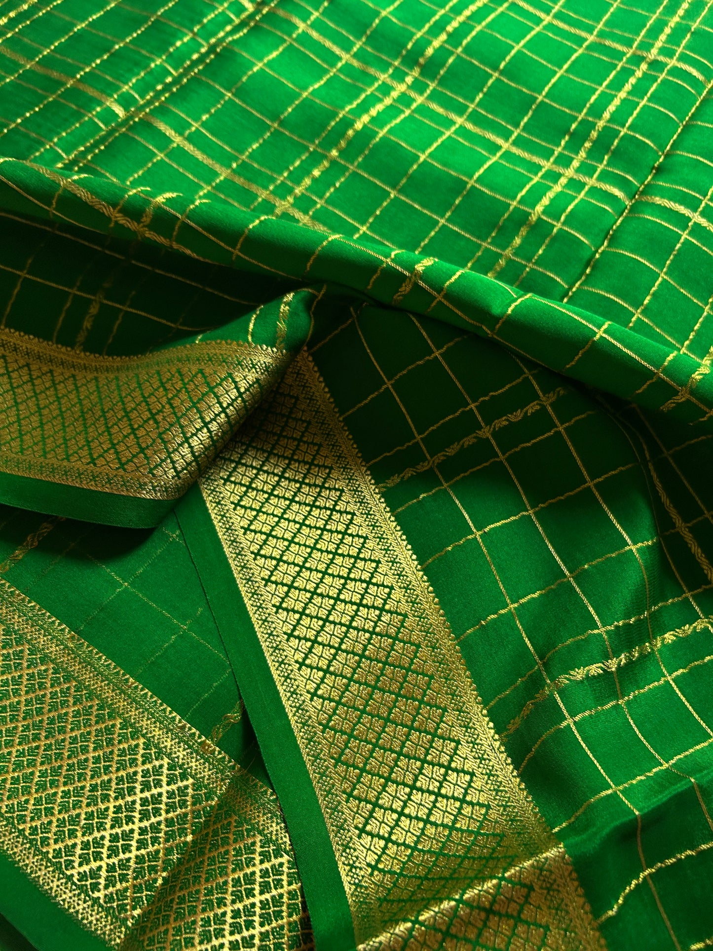 Sushma : Solid Green