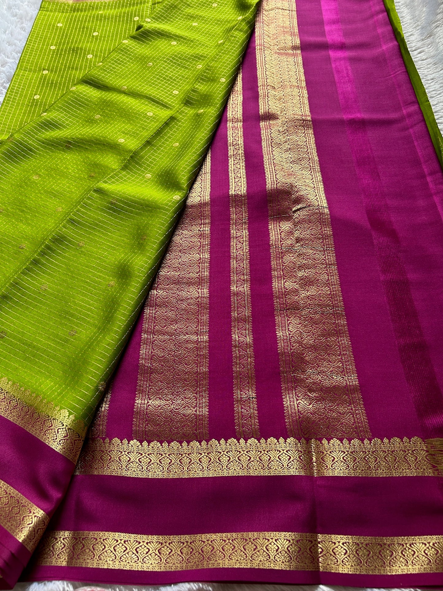 Nandini (2D) : Mehendi Green-Magenta