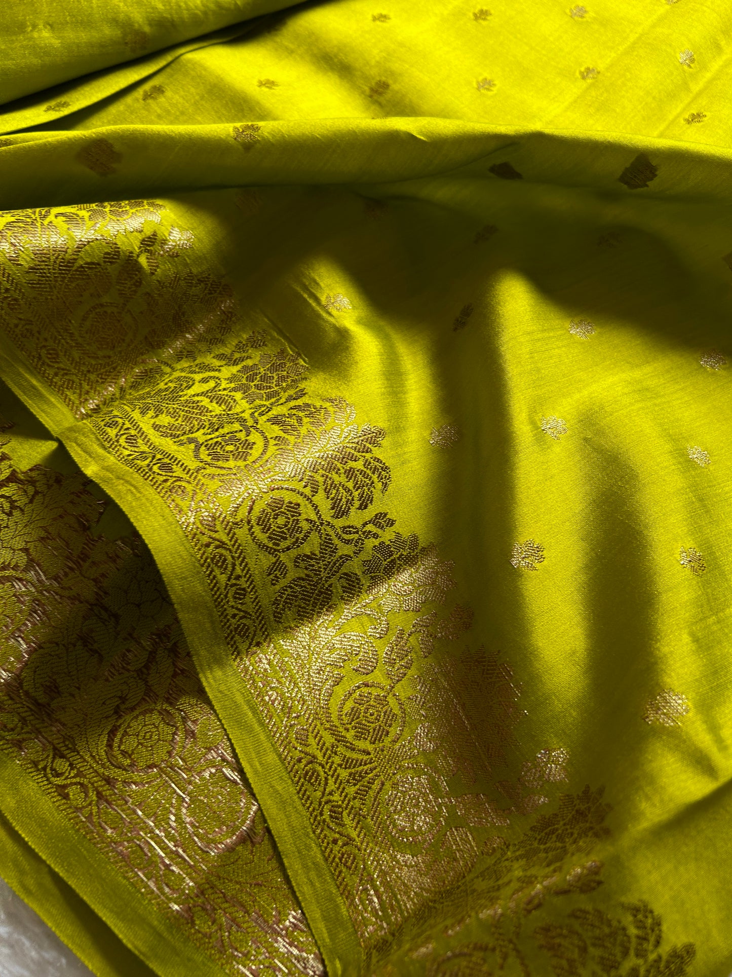 Banarasi Chiniya : Lime Yellow
