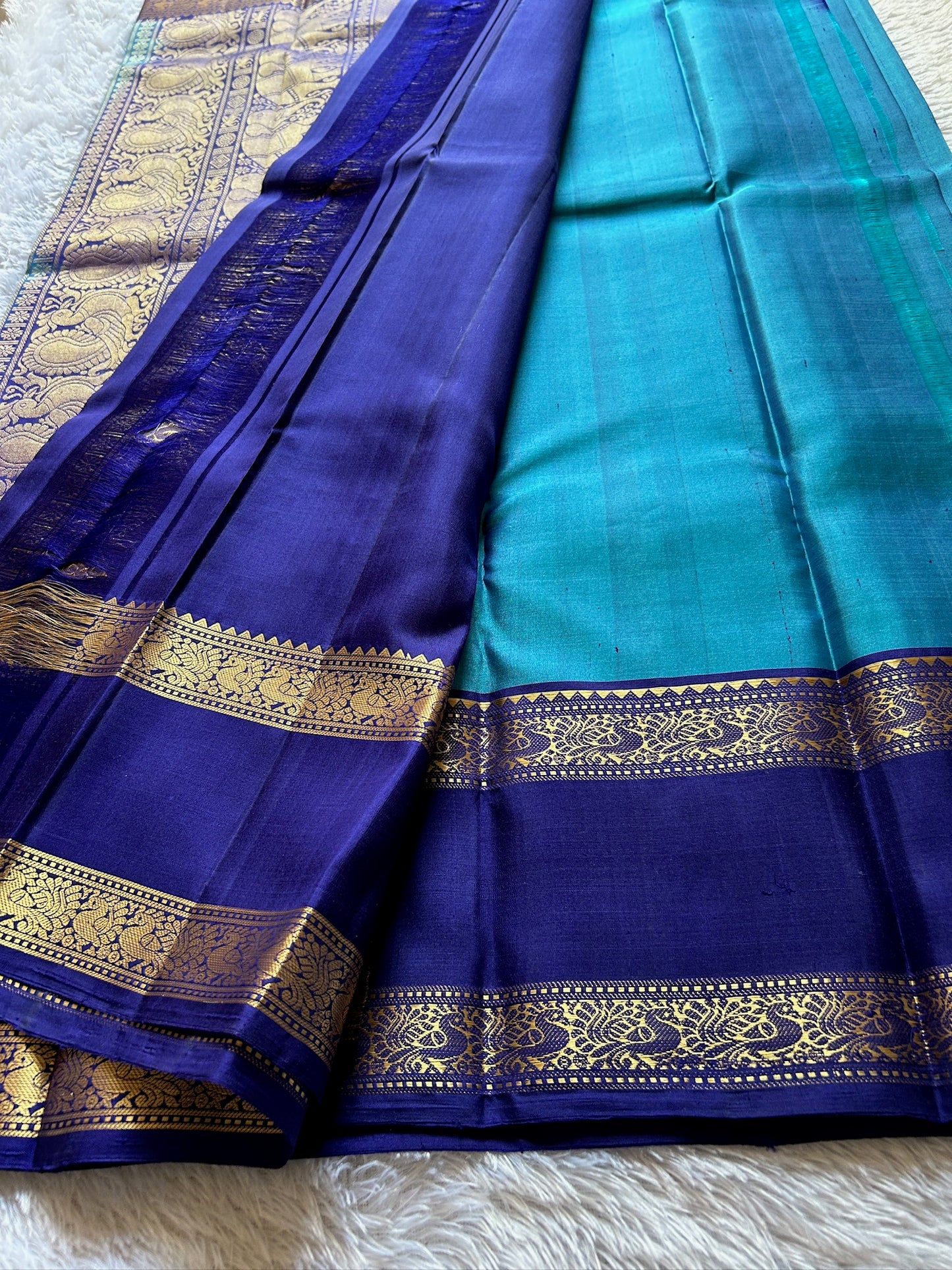 Lakshmi (2D) : Ananda Blue - Dark Blue