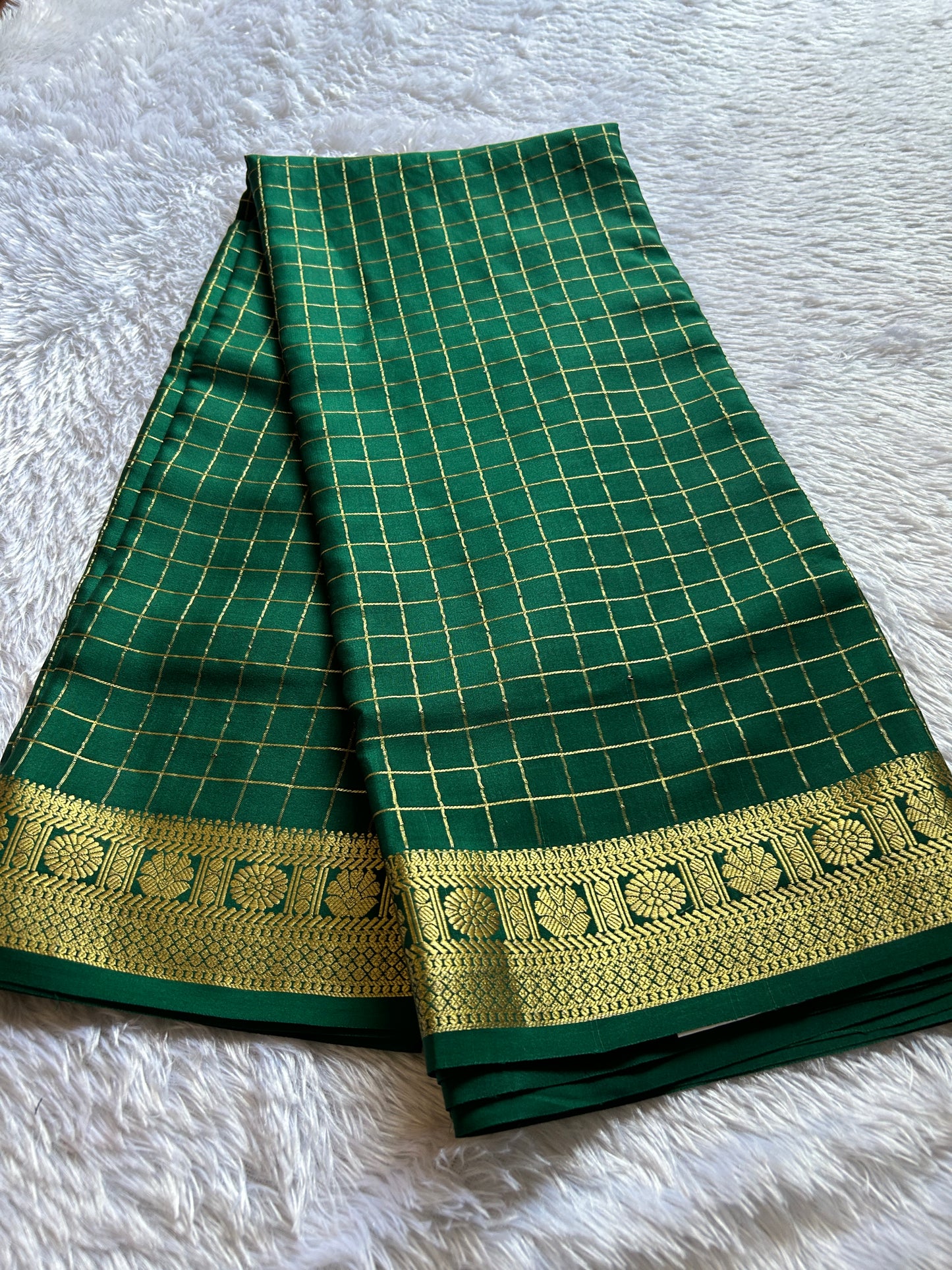 Chaya : Solid Bottle Green