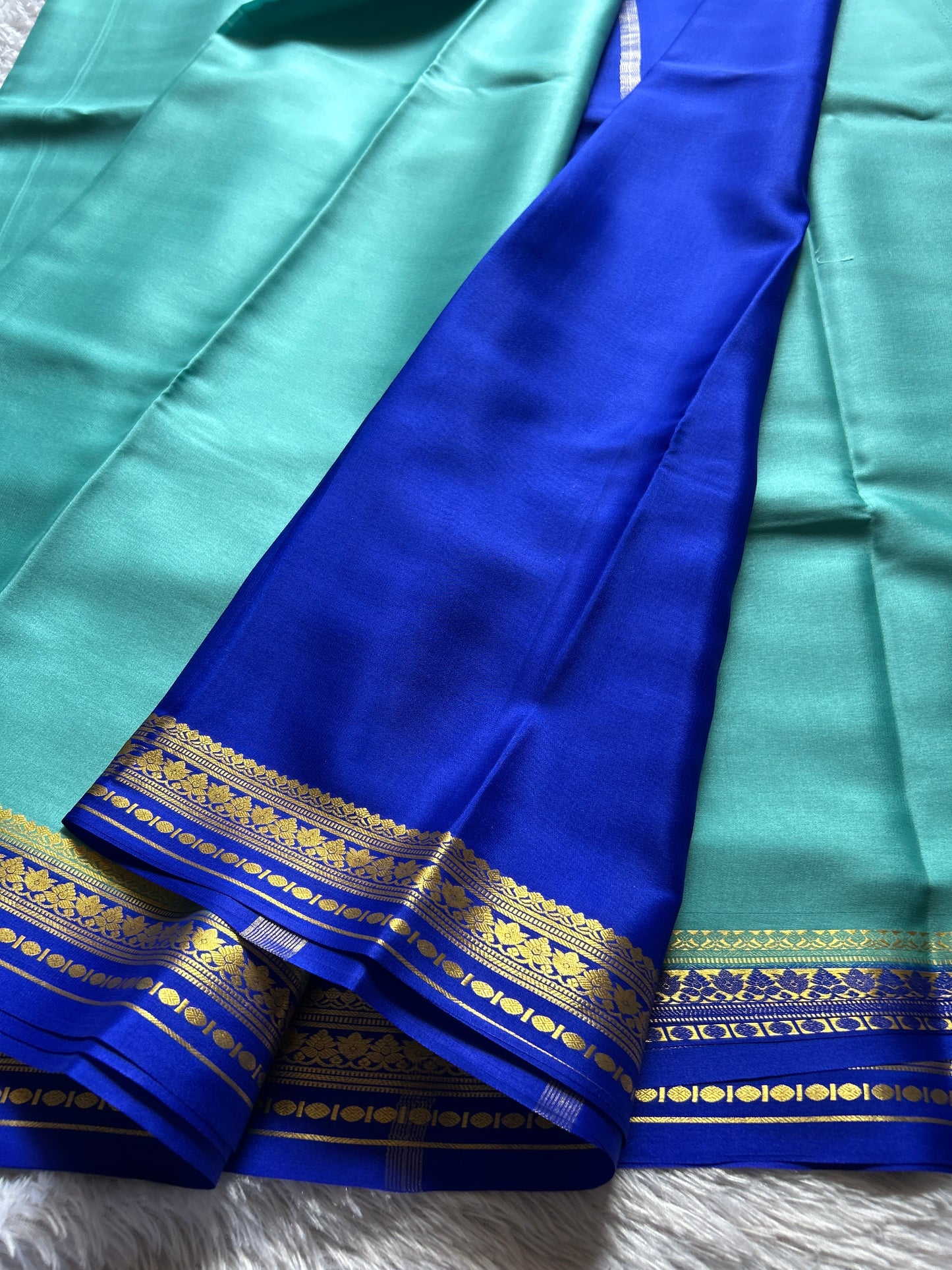 Sushmitha (2D) : sea blue-Royal blue