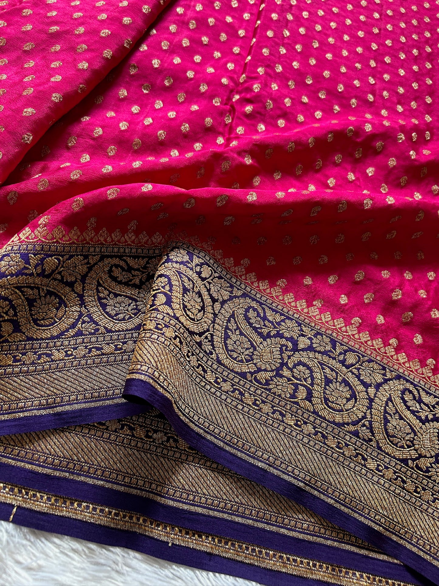Menaka (2D) : pink-ink blue
