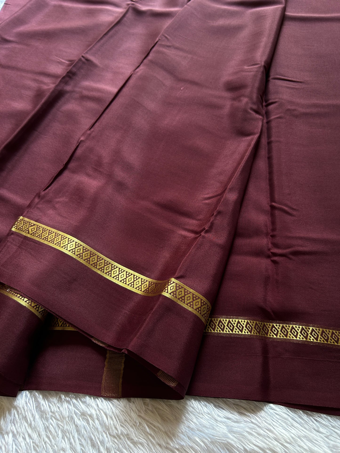 Kushee : Solid Chocolate Brown