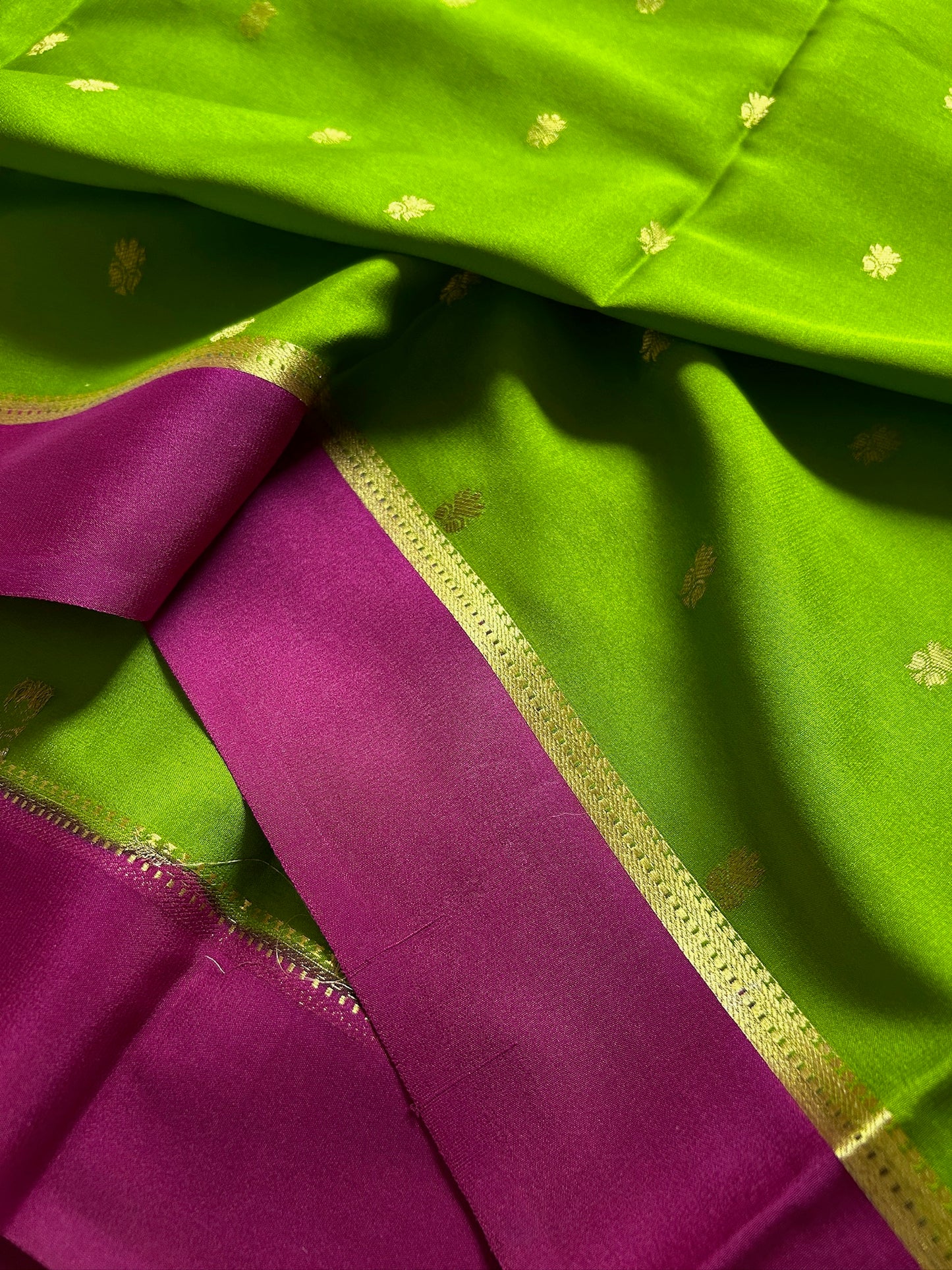 Sahana (2D) : Mehendi Green-Magenta
