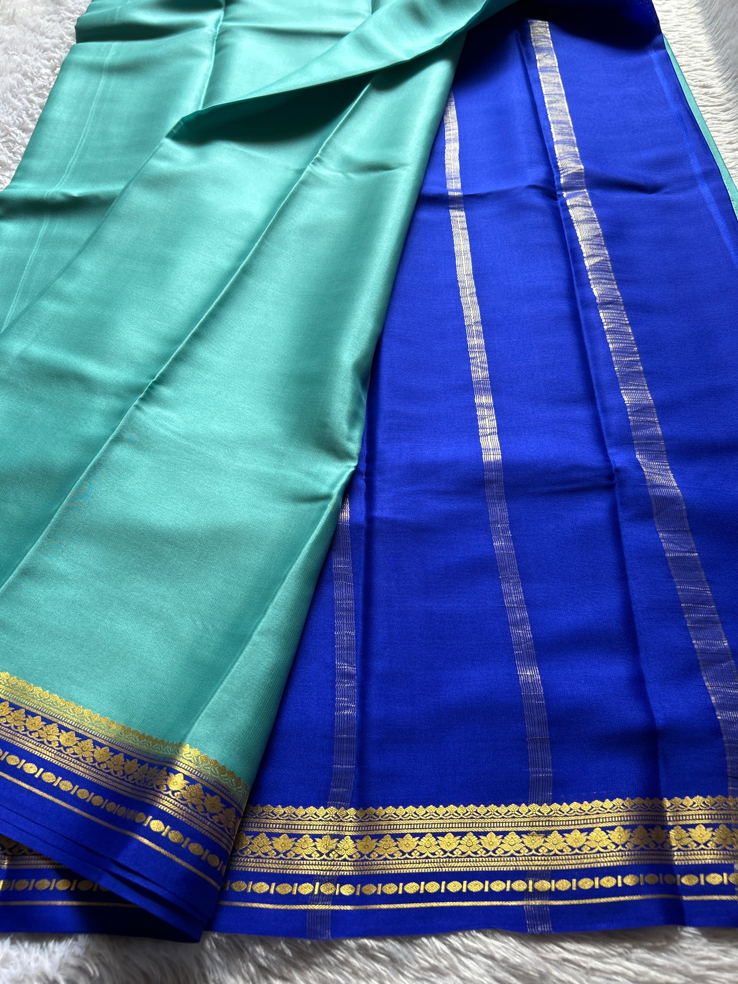 Sushmitha (2D) : sea blue-Royal blue
