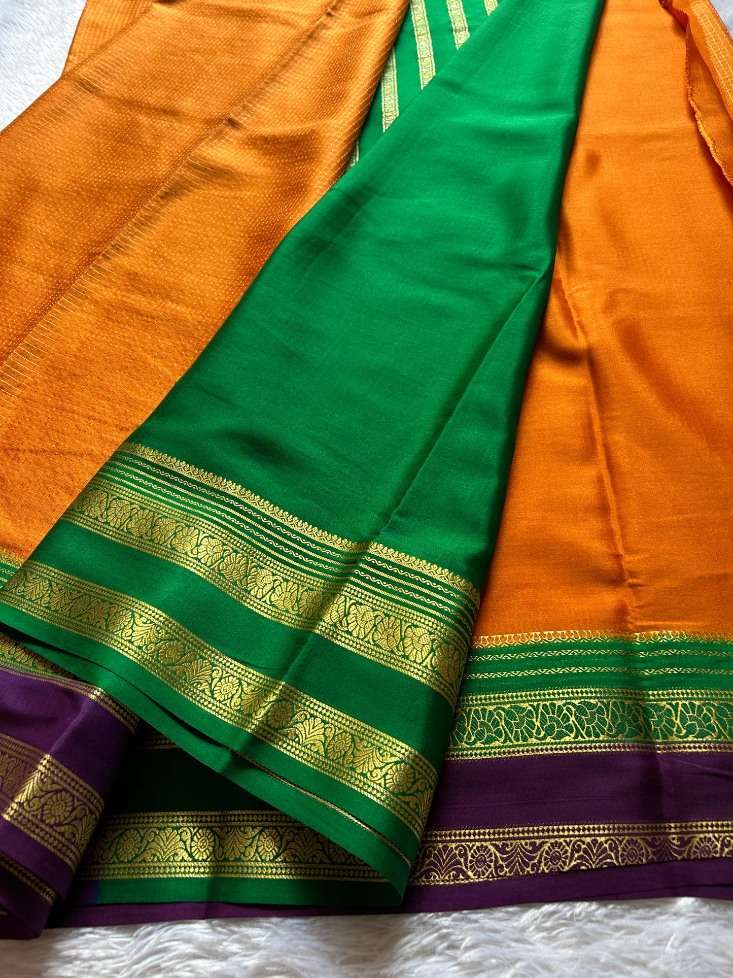 Gayatri (3D) : Orange-Green-Plum
