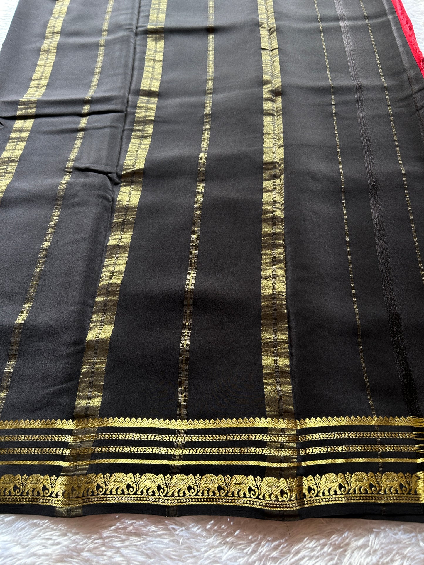 Eshwari (2D) : Dark Red-Black
