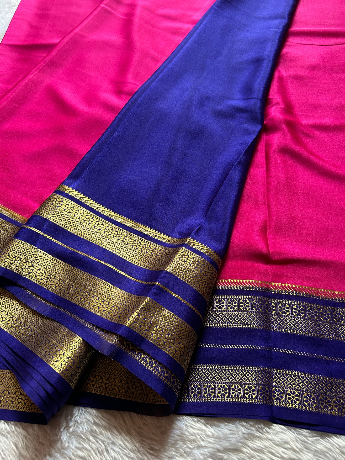 Raagini (2D) : Pink-navy blue