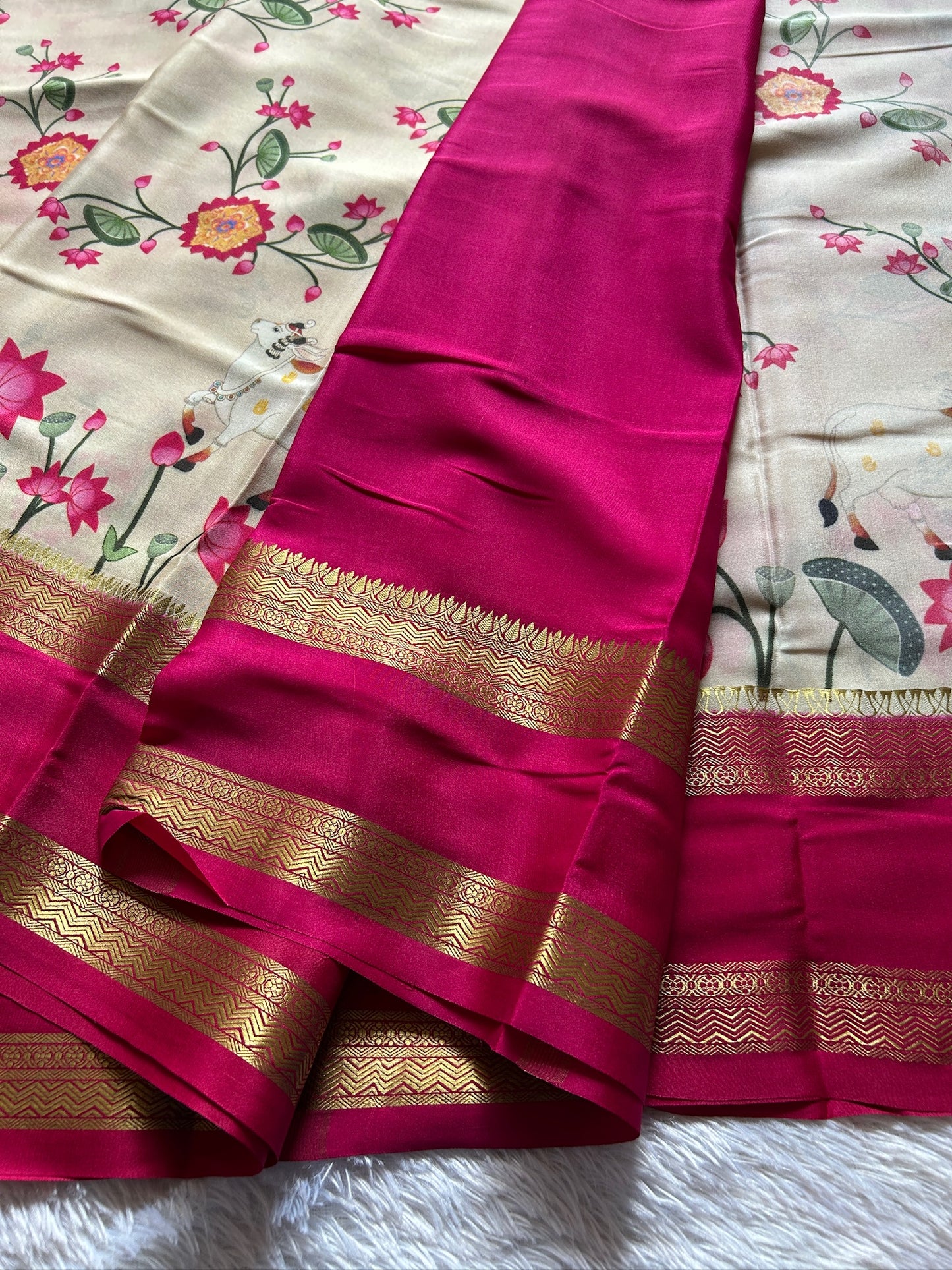 Kasturi : Beige - Pink
