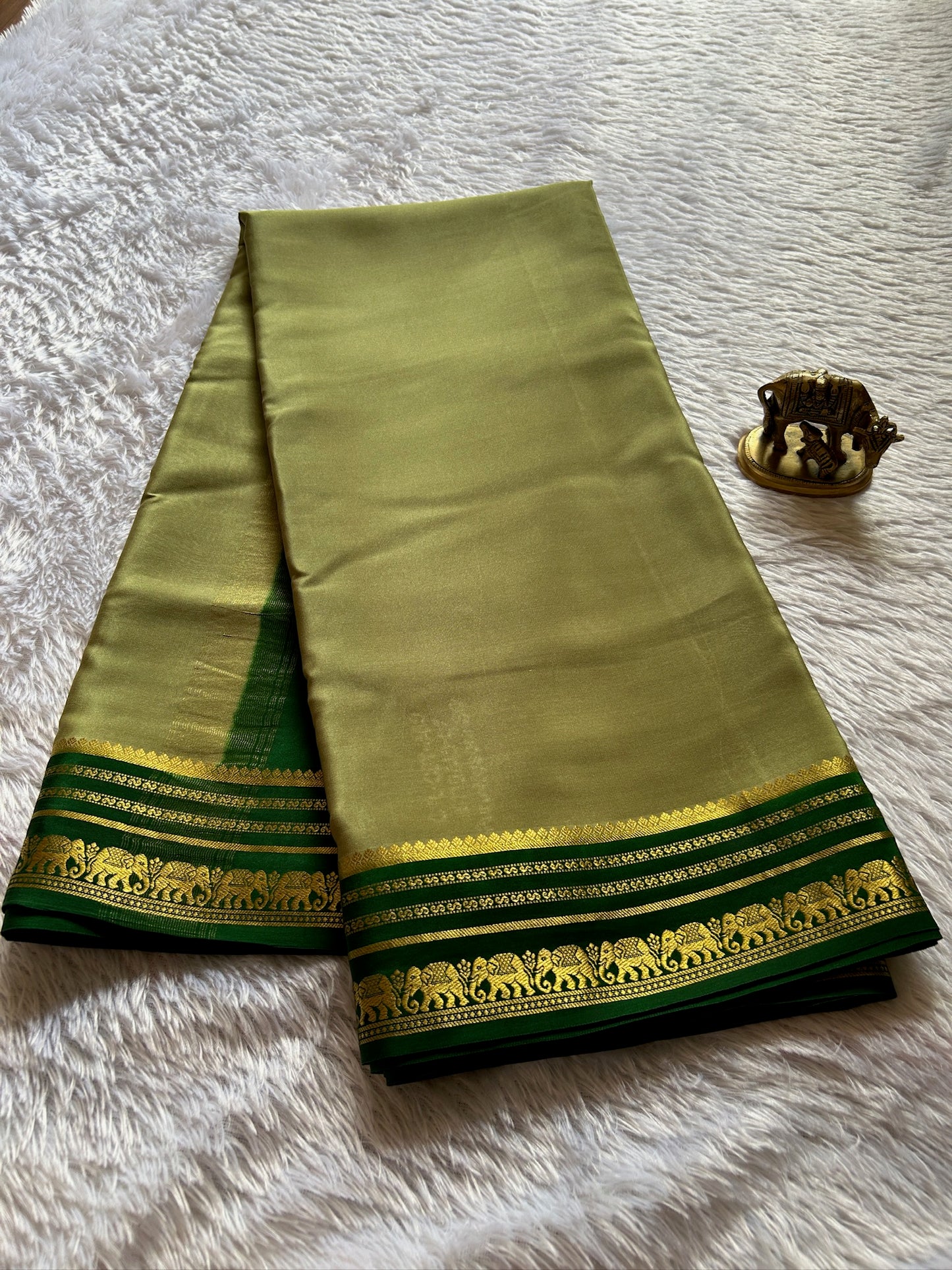 Eshwari (2D) : Sage Green-Dark green