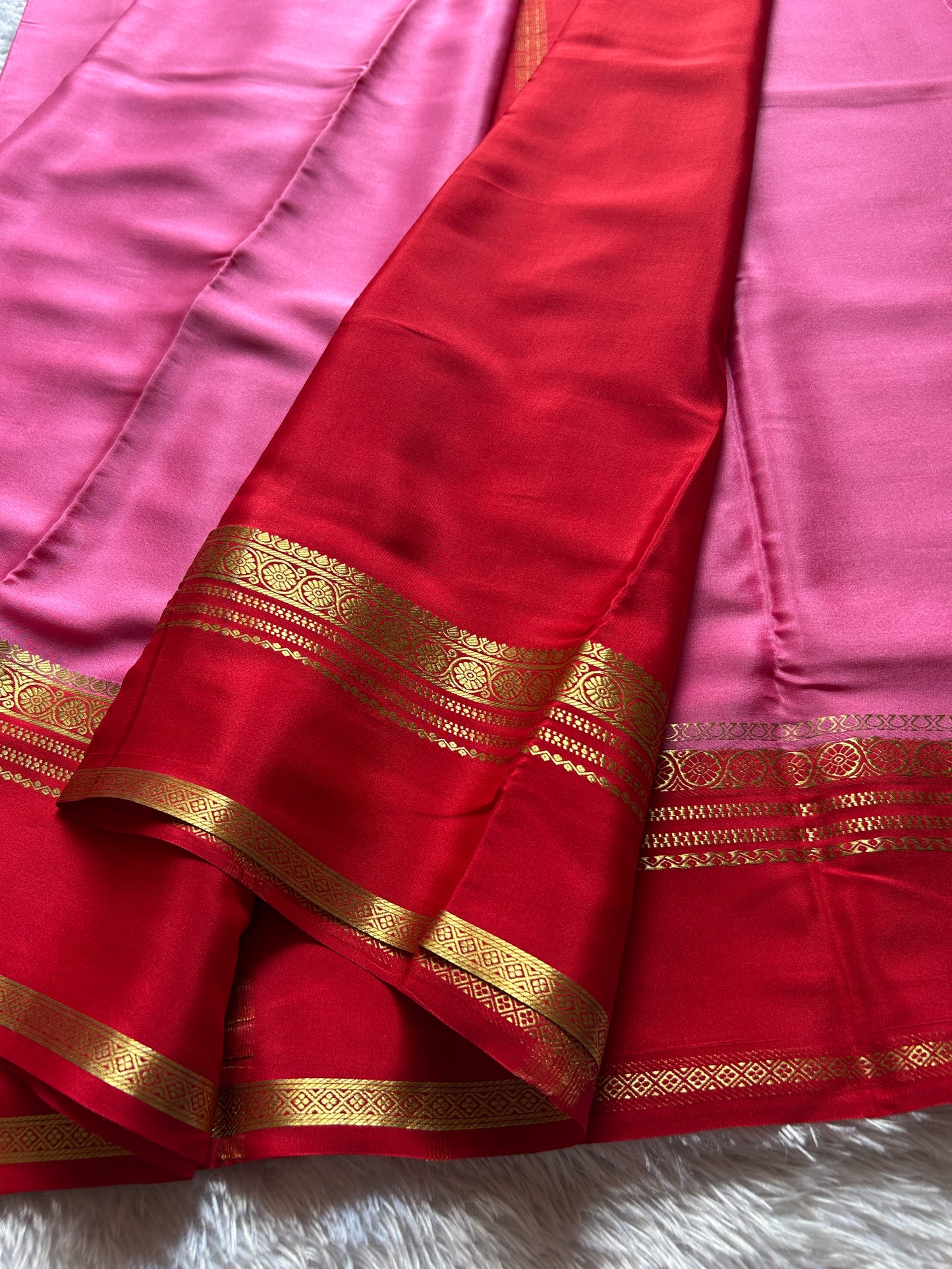 Daamini (2D) : Hot pink-red