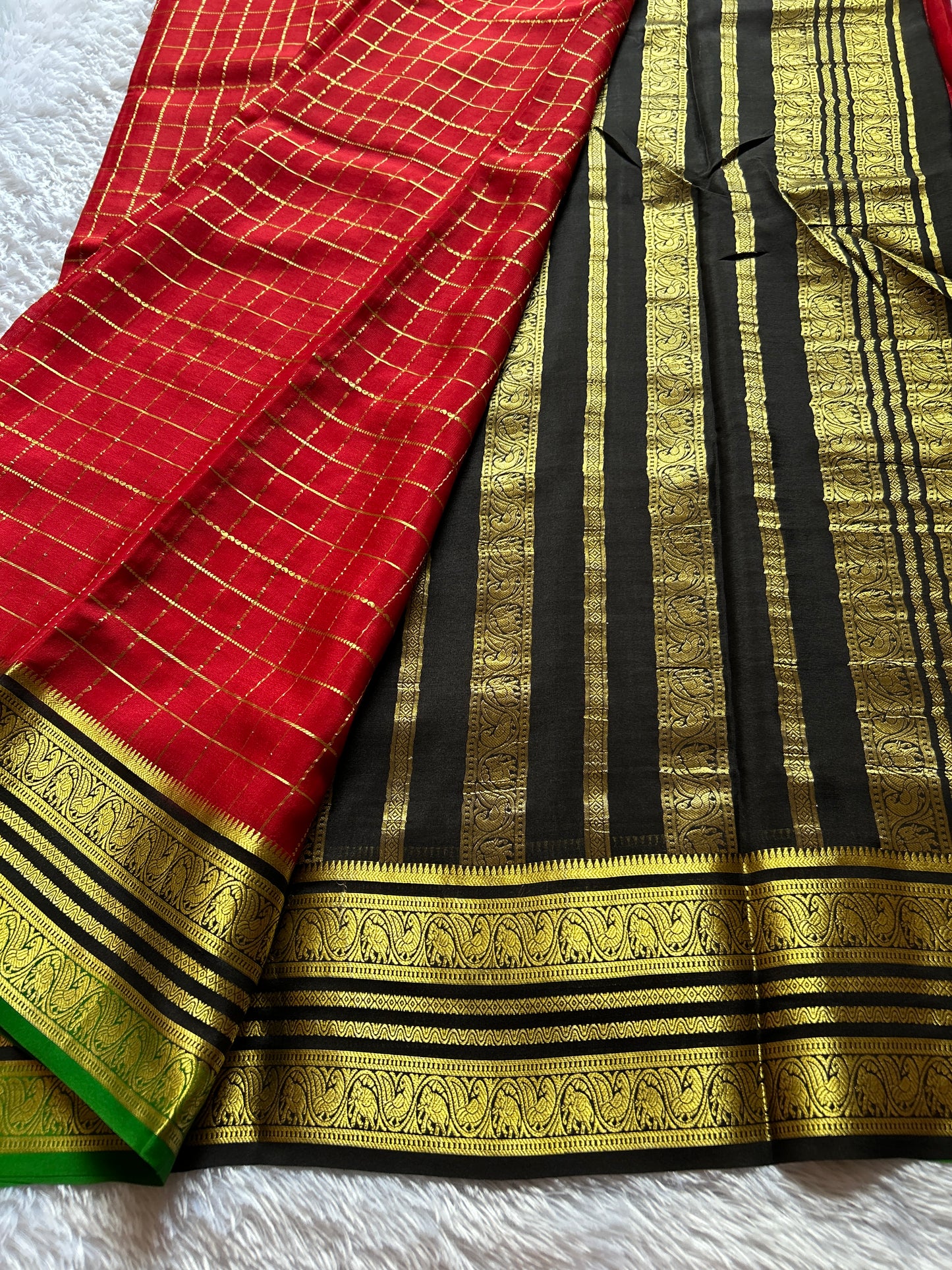 Tulasi (3D) : Red-Black-Green