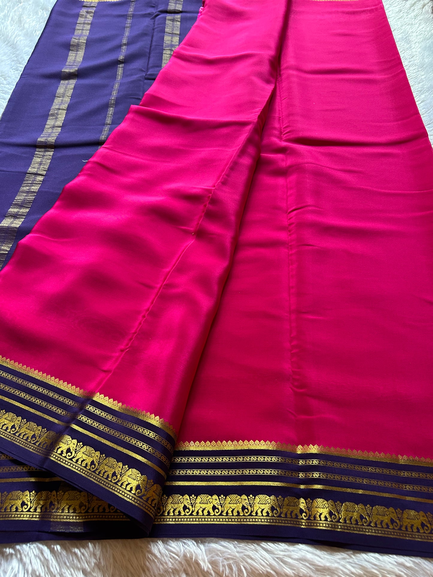 Eshwari (2D) : Pink - Navy blue