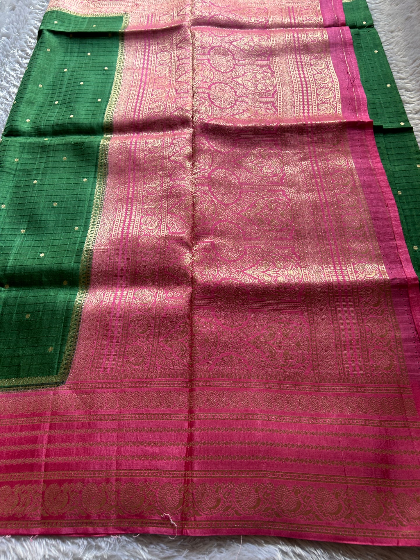 Semi Soft Silk (2D) : Bottle green-pink