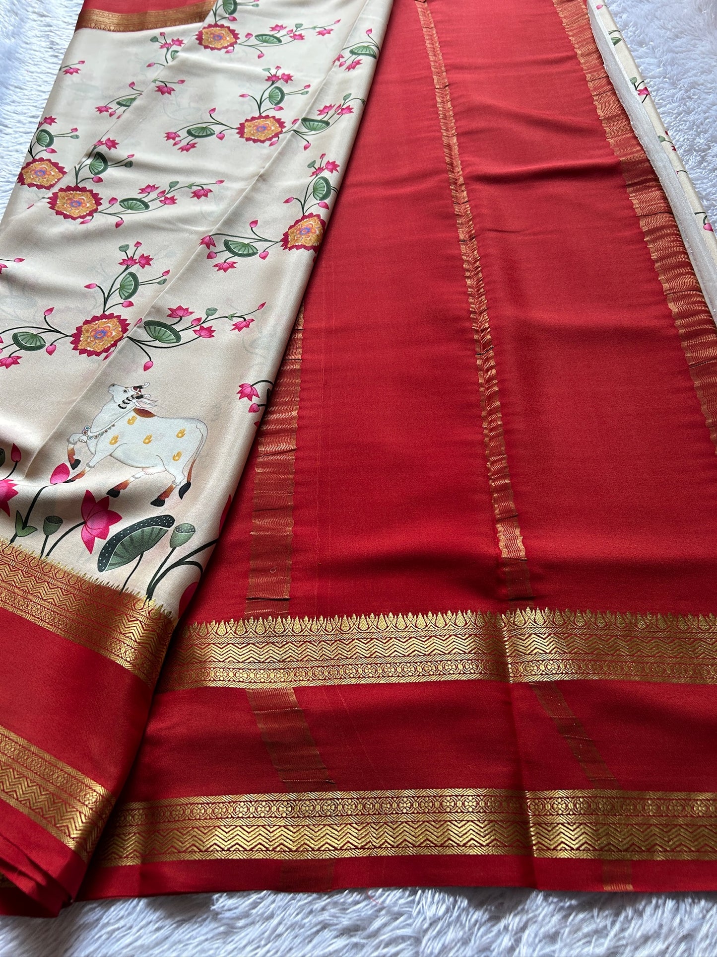 Kasturi : beige-red