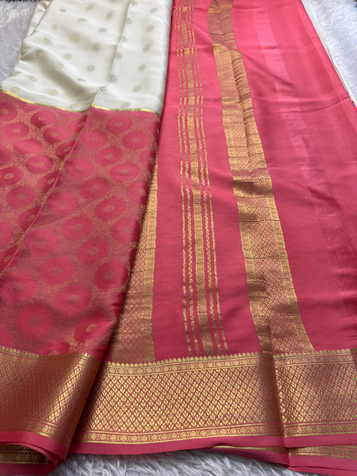 Sparsha (2D) : Brocade Peach-off white