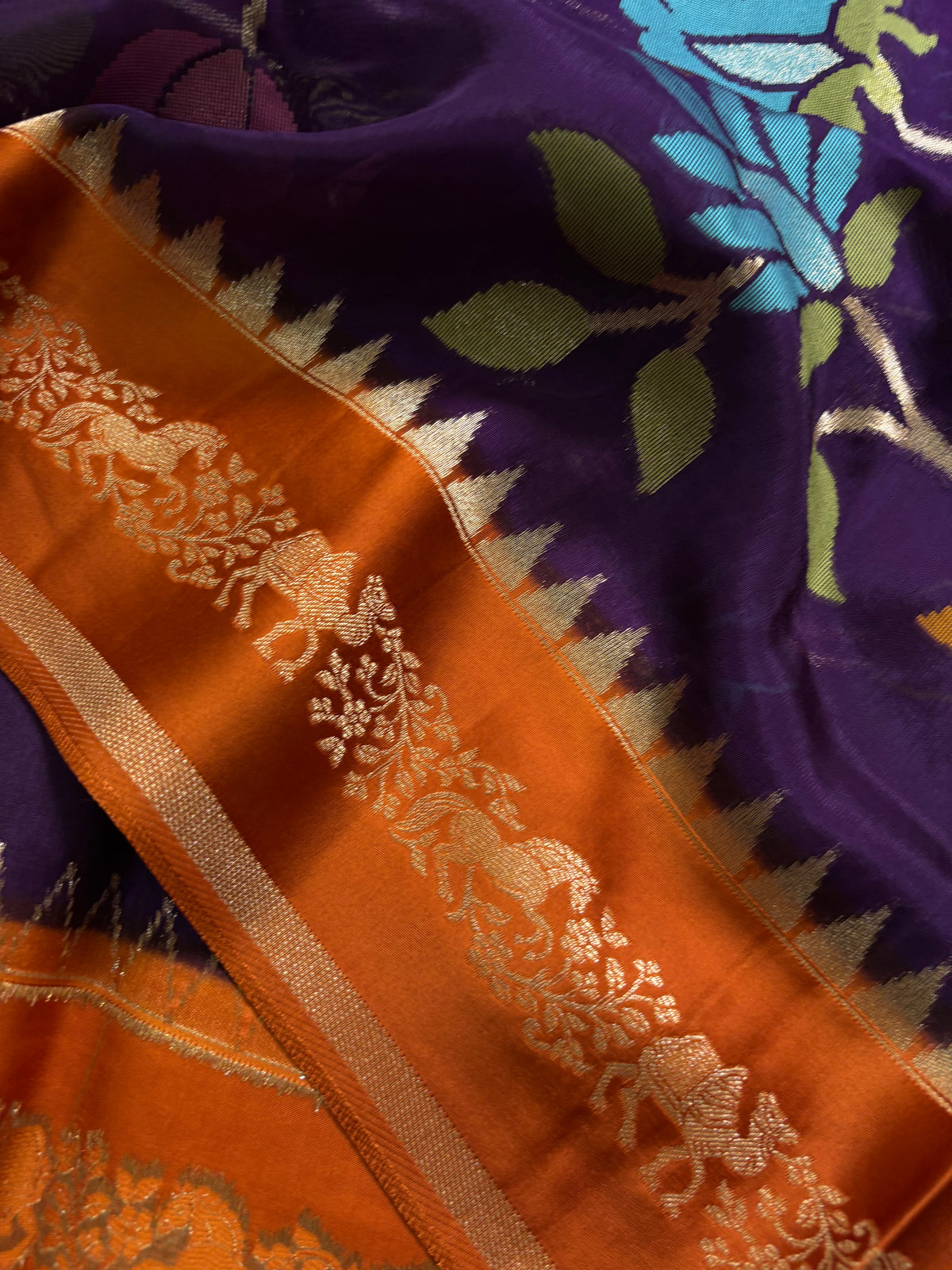 SS134 (2D) : Purple-Rust orange