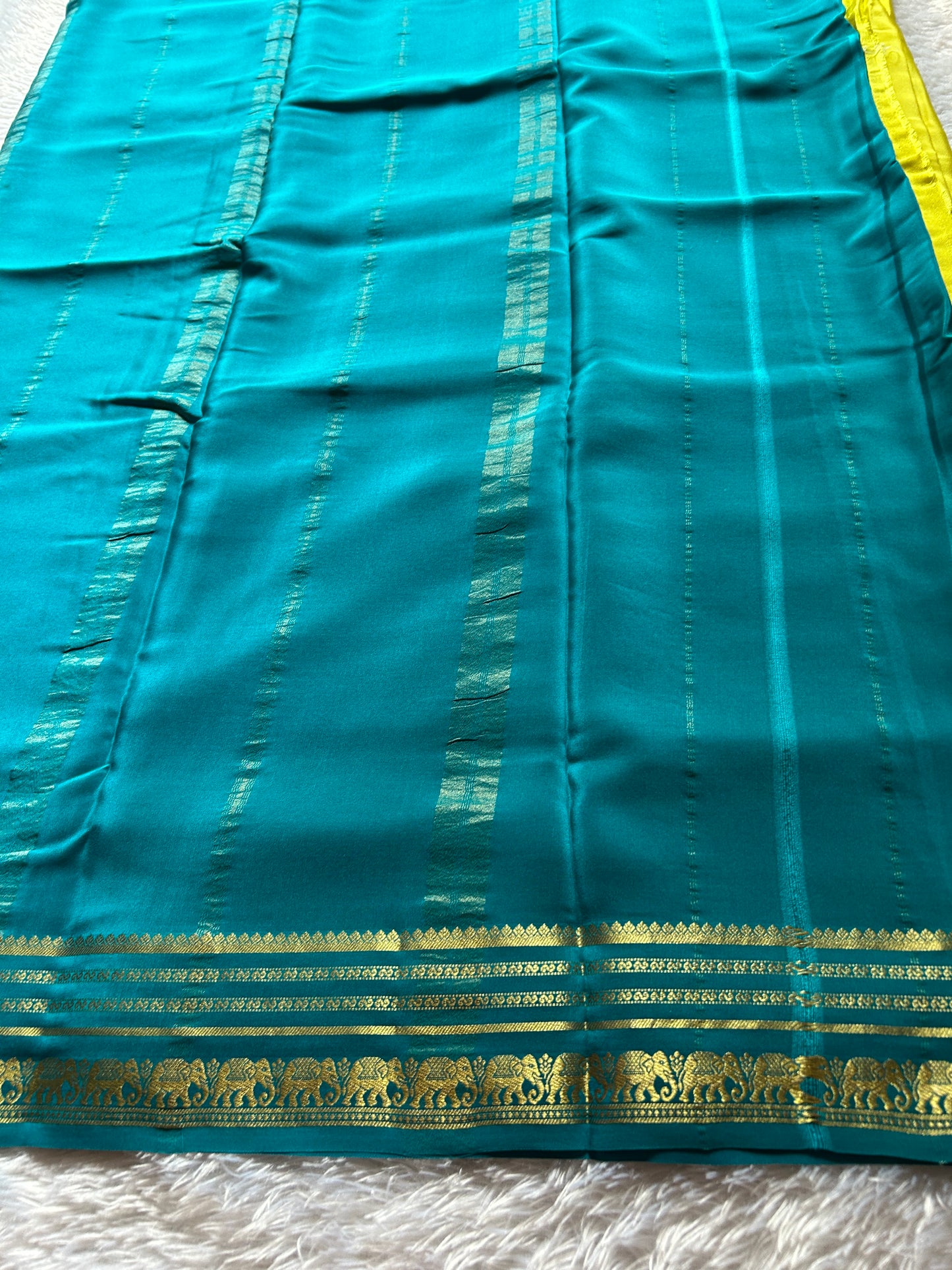 Eshwari (2D) : Lime Yellow-Teal Blue