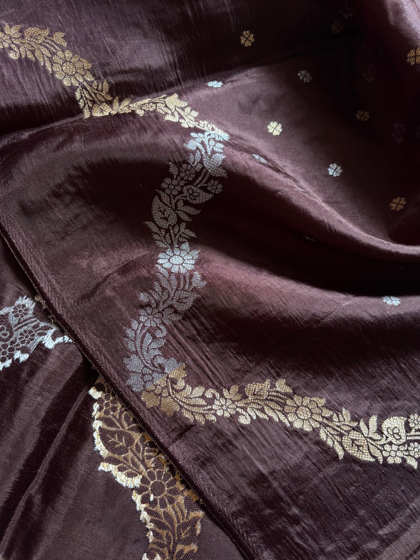 SS109 : Solid Chocolate brown
