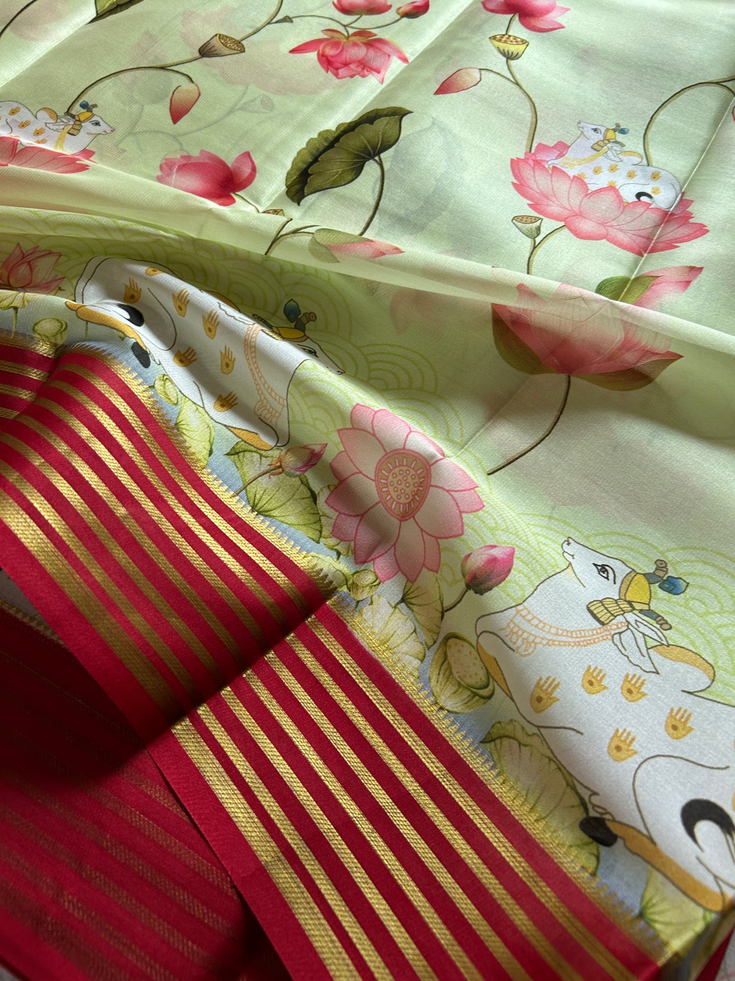 Kamala (2D) : Light green-red