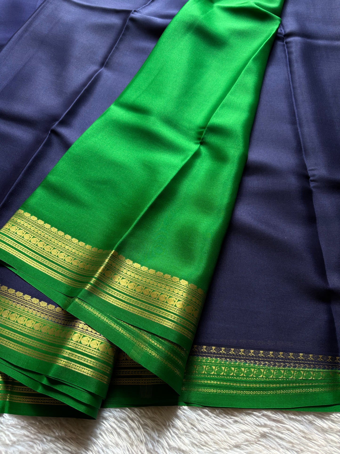 Sushmitha (2D) : navy blue-green