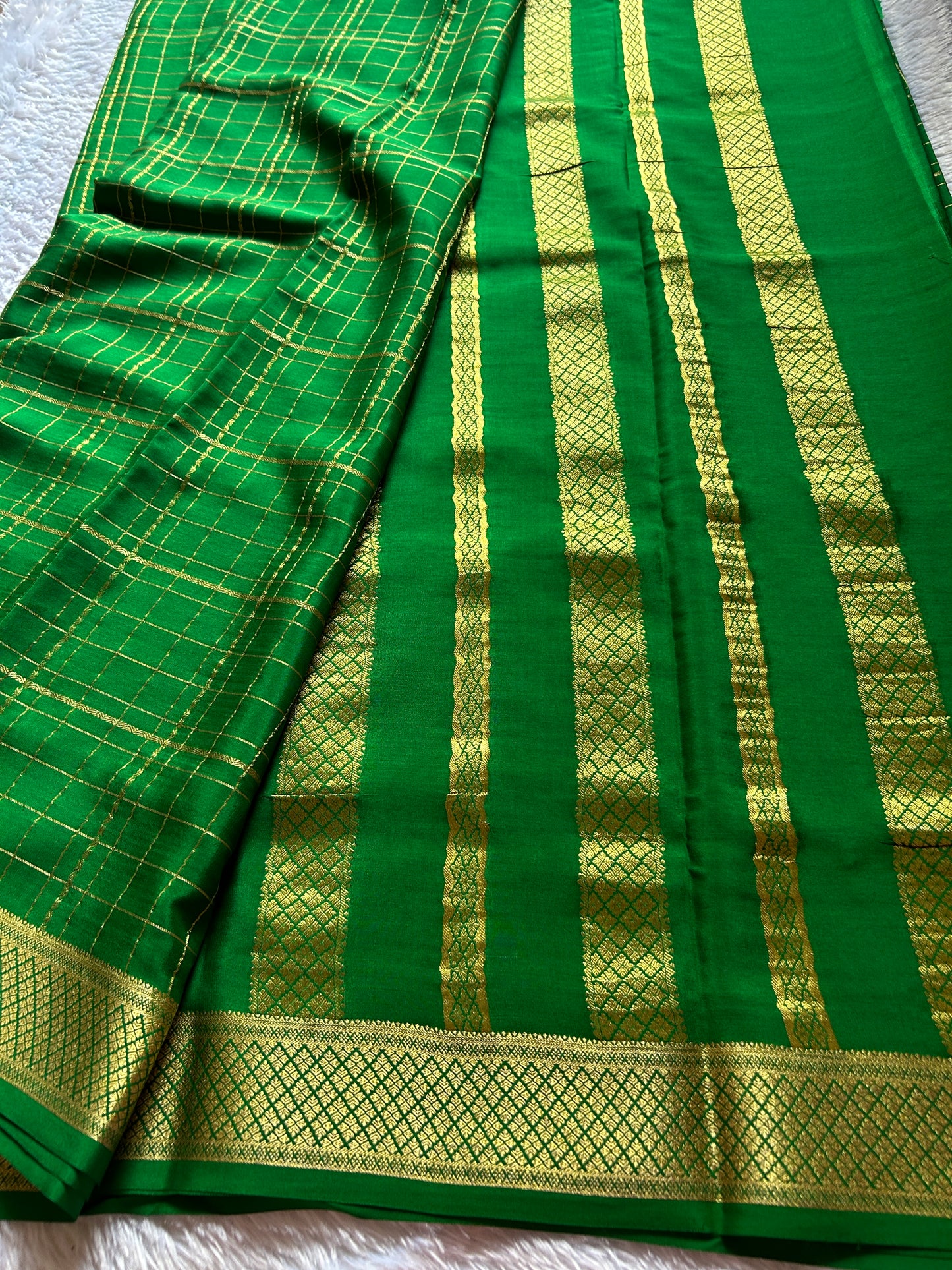 Sushma : Solid Green