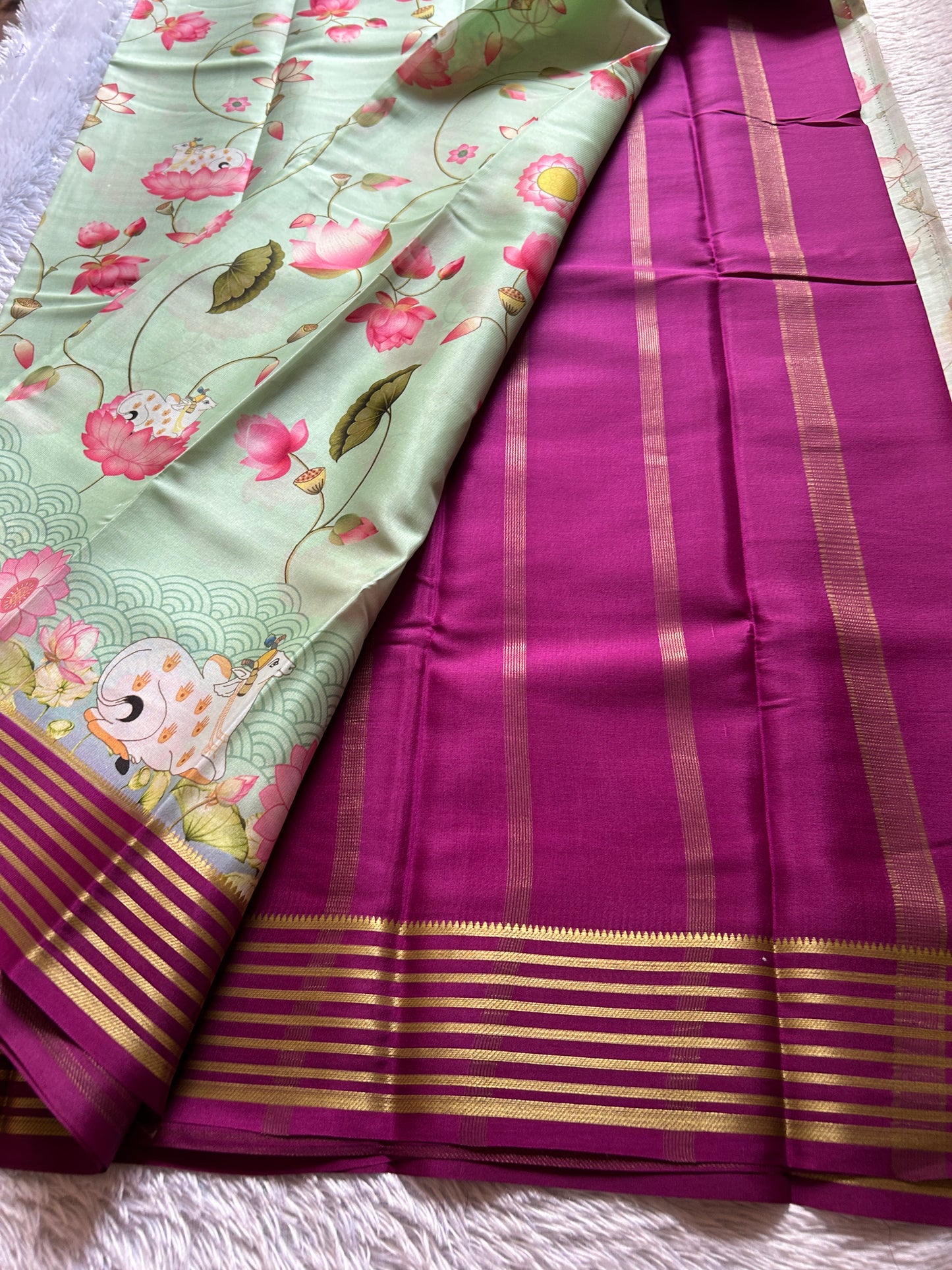 Kamala (2D) : Light mint green-magenta