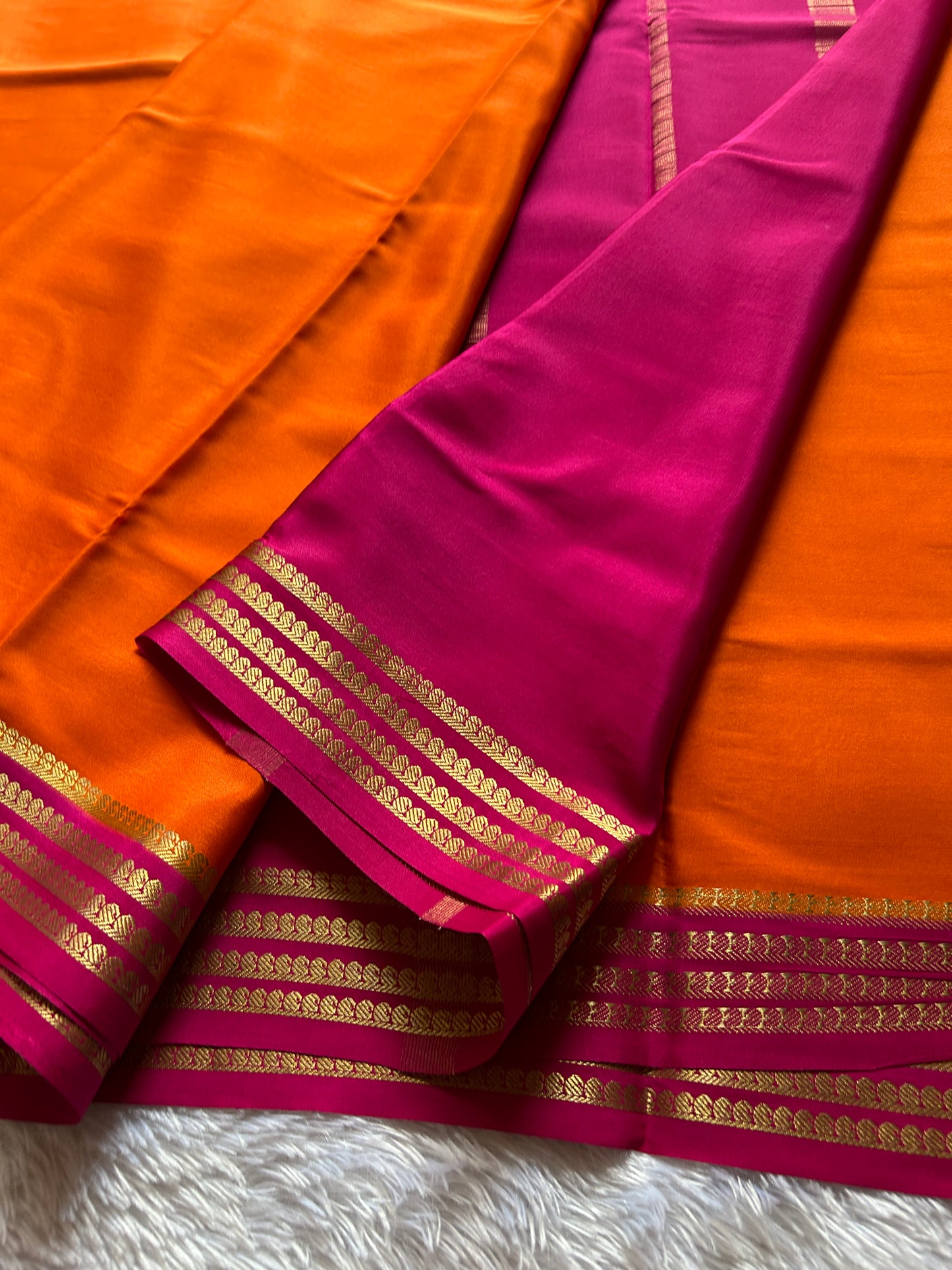 Aragini : Orange-Pink