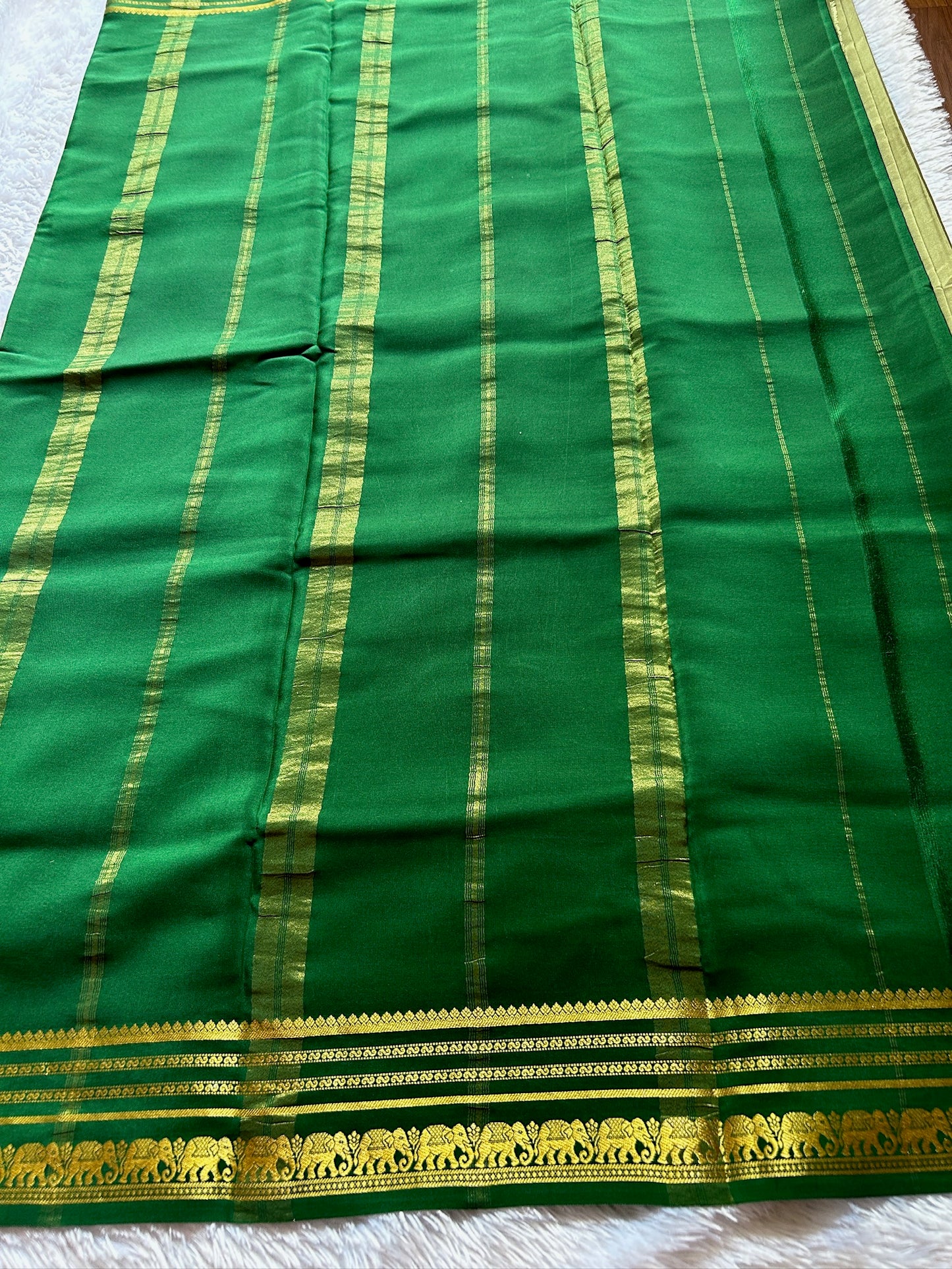 Eshwari (2D) : Sage Green-Dark green