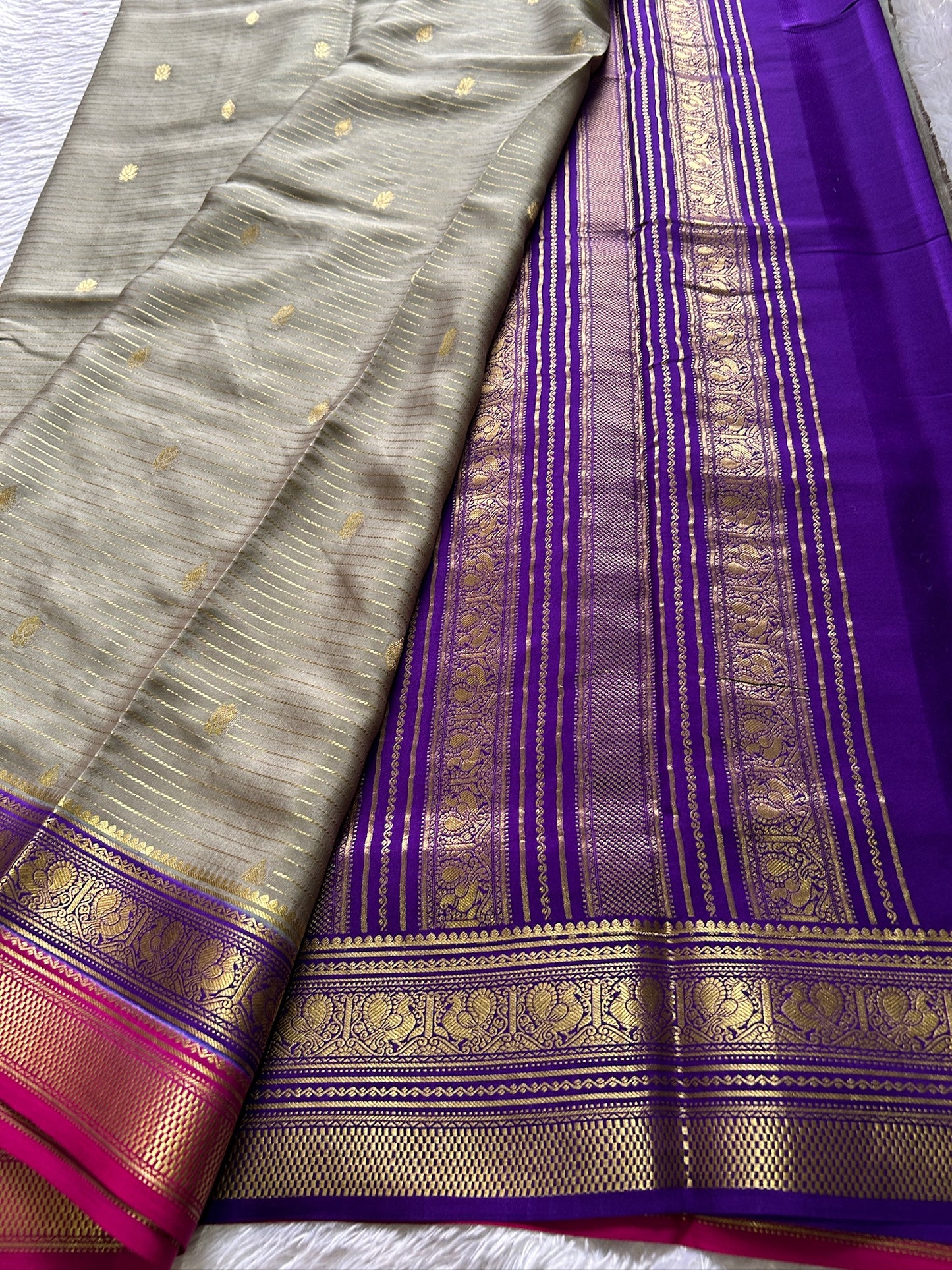 Amulya (3D) : Grey-Purple-Pink
