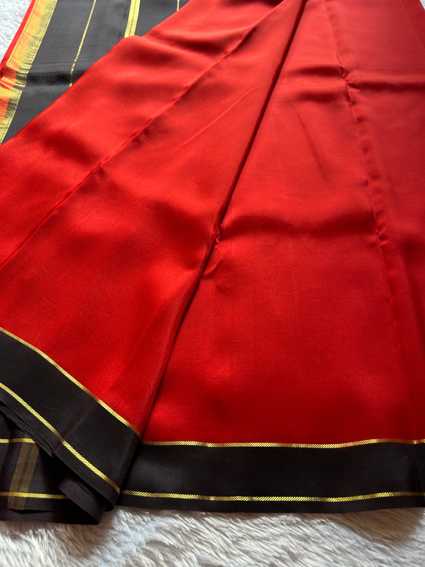 Rekha (2D) : Red-Black