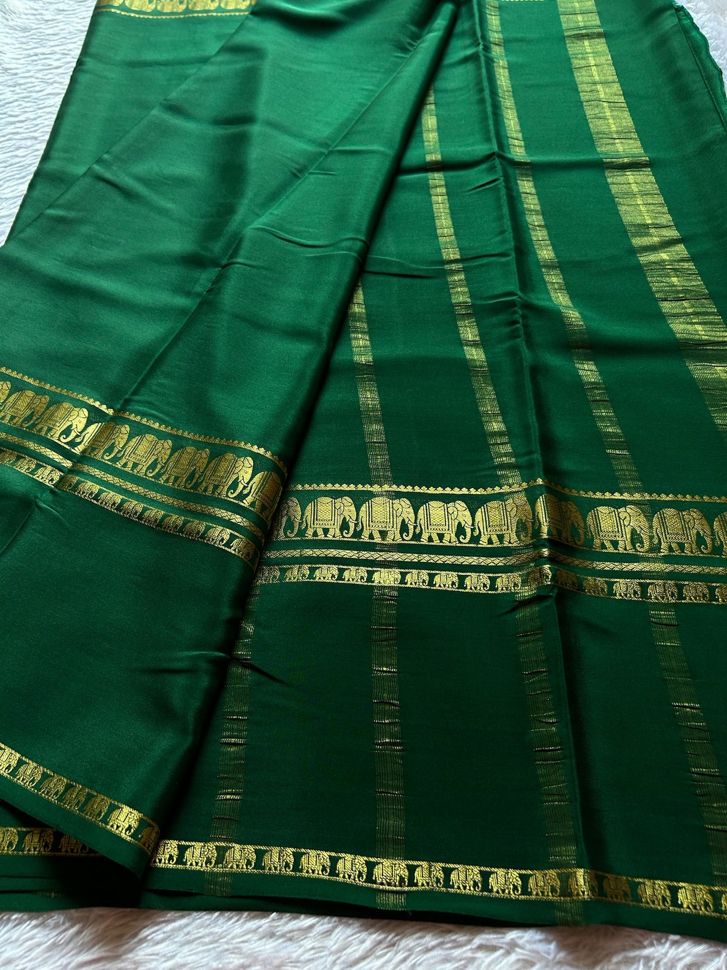 Prashanthi : Solid Bottle green