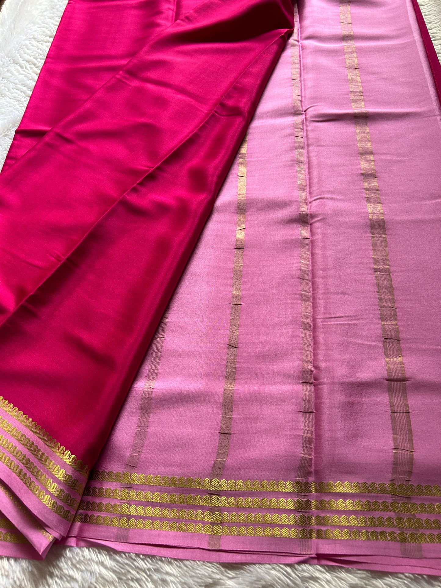 Aragini (2D) : Dark pink-Baby Pink