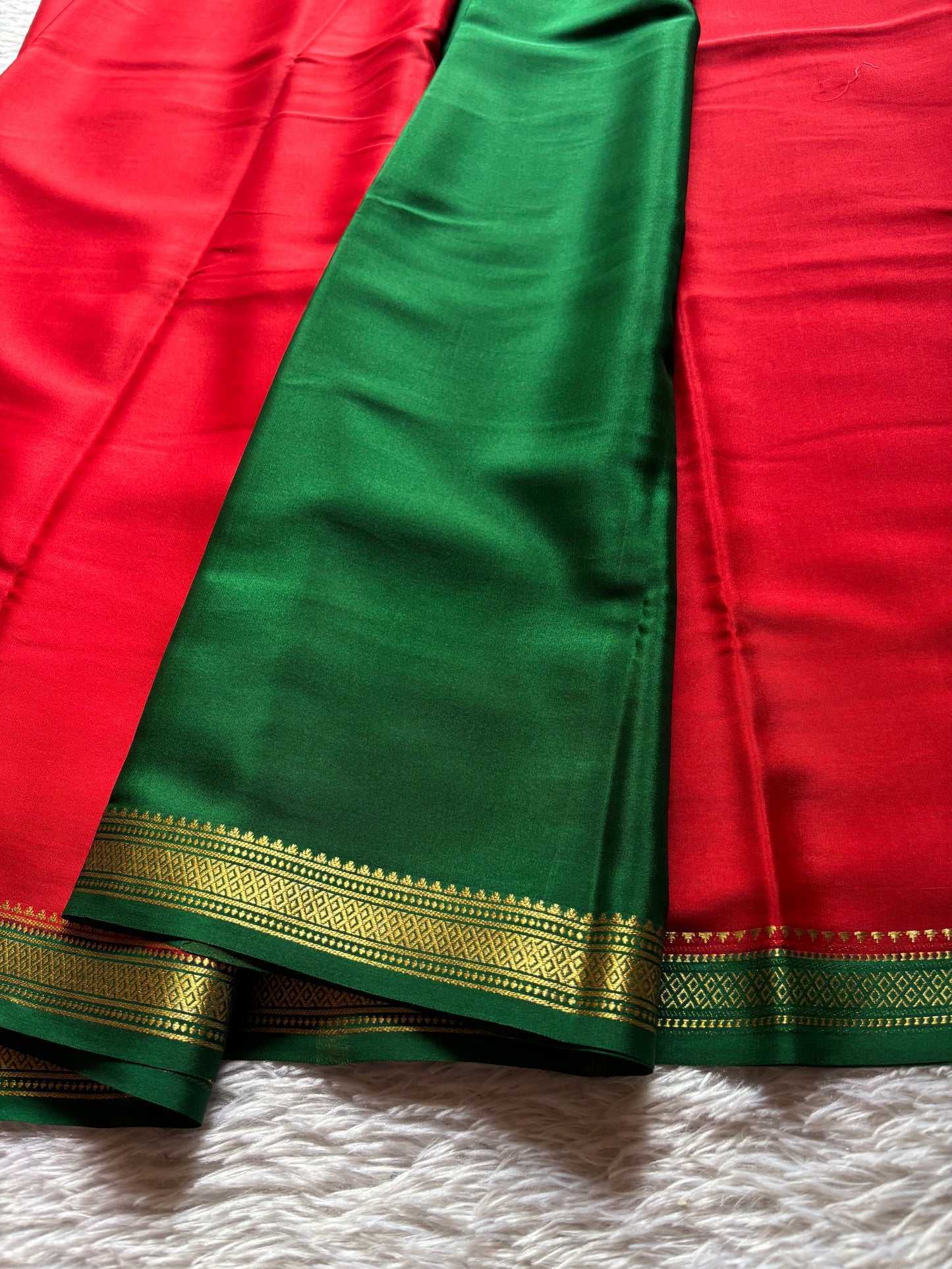 Preetha (2D) : Red-green
