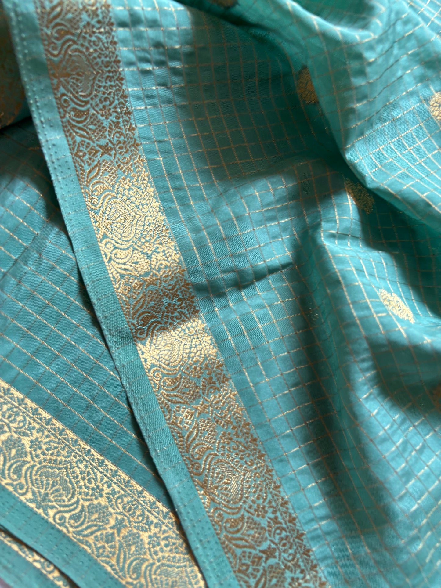 SS103 : Solid Mint green