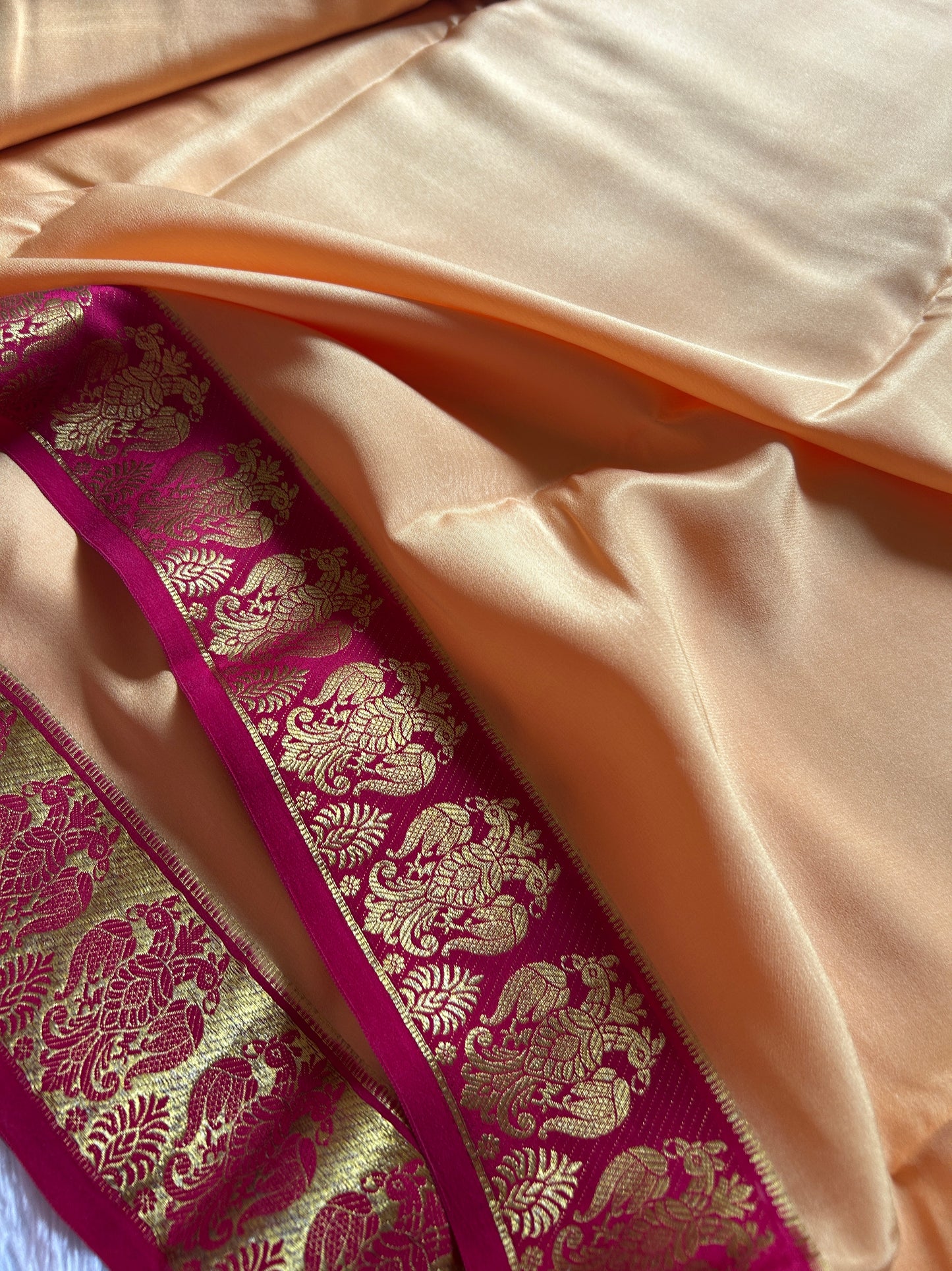 GandaBerunda (2D) : Biscuit beige-pink