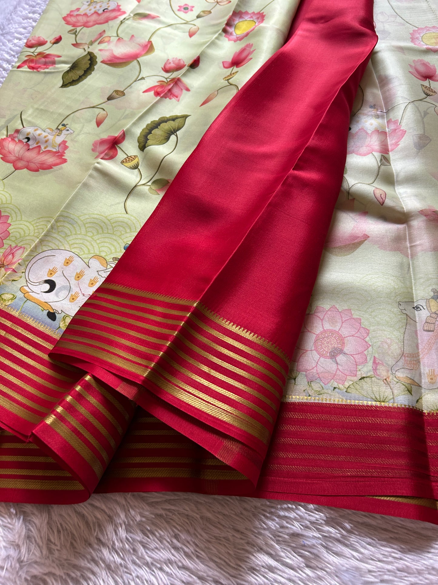Kamala (2D) : Light green-red