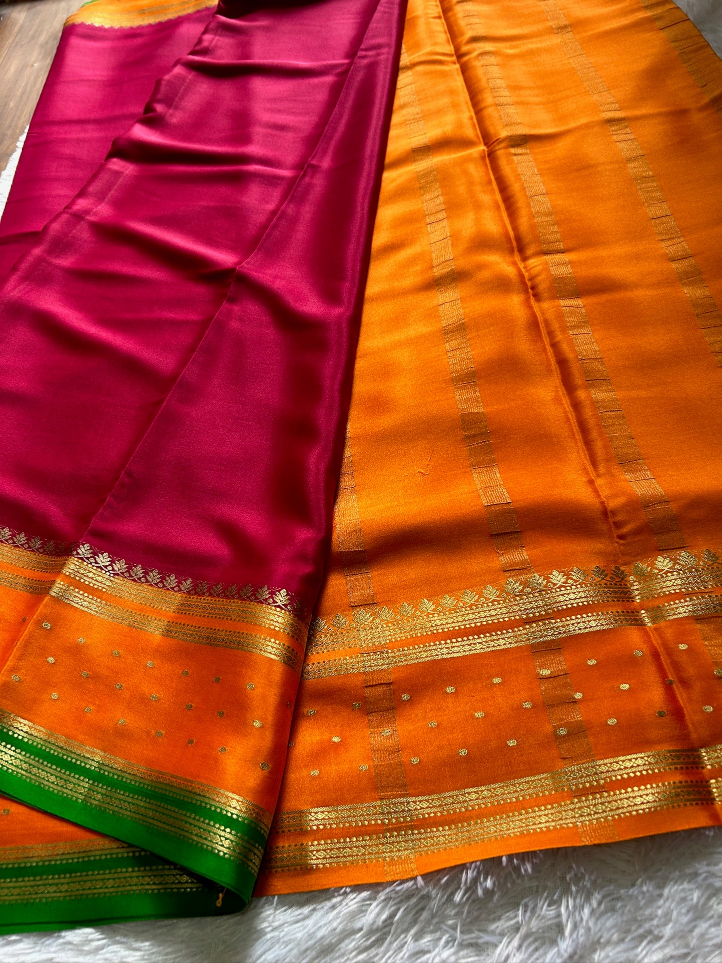 Drishti (3D) : Dark Pink-Orange-Green
