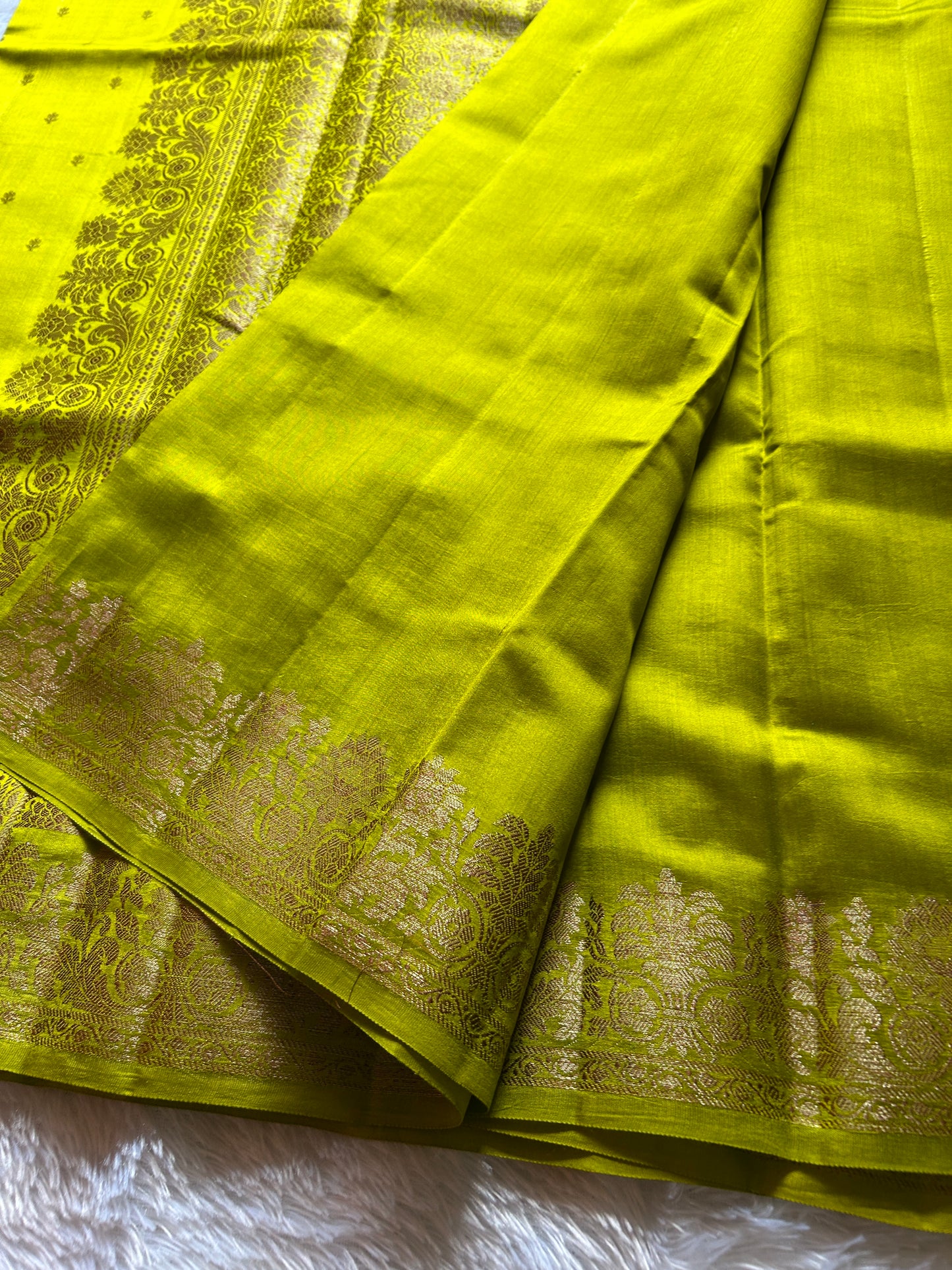 Banarasi Chiniya : Lime Yellow