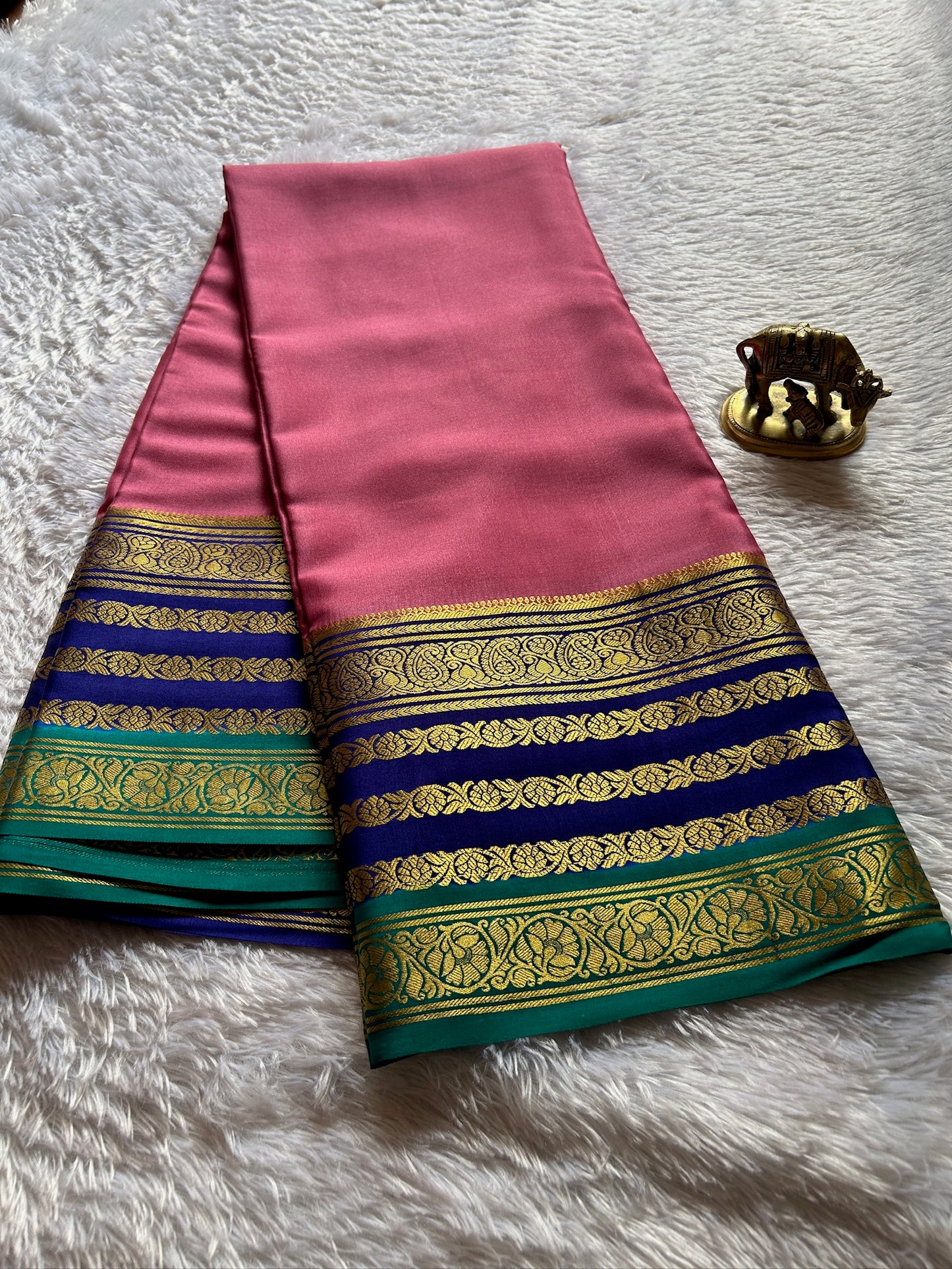 Bindu (3D) : Light Pink-navy blue-Teal