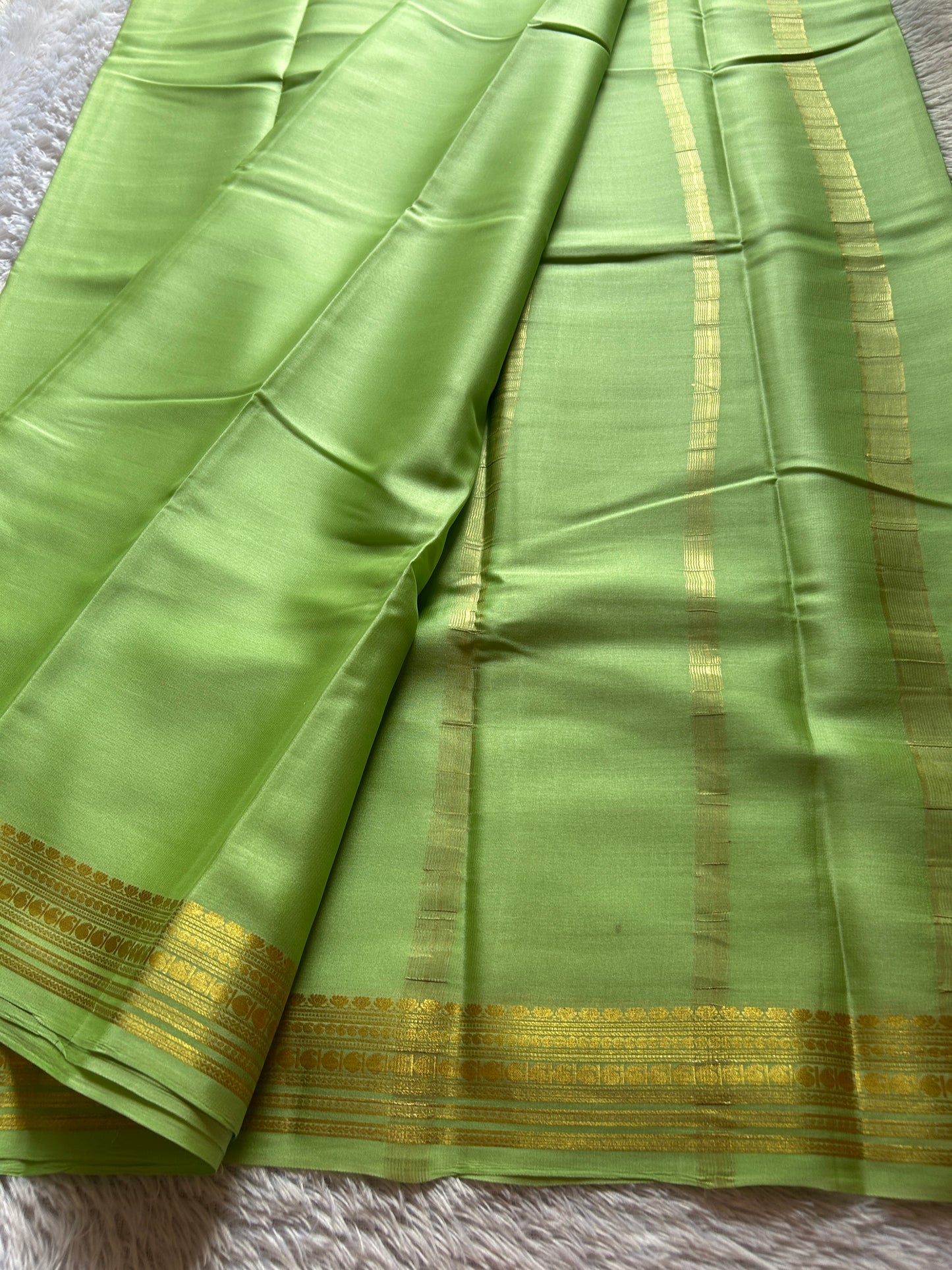 Swara : Solid Light green