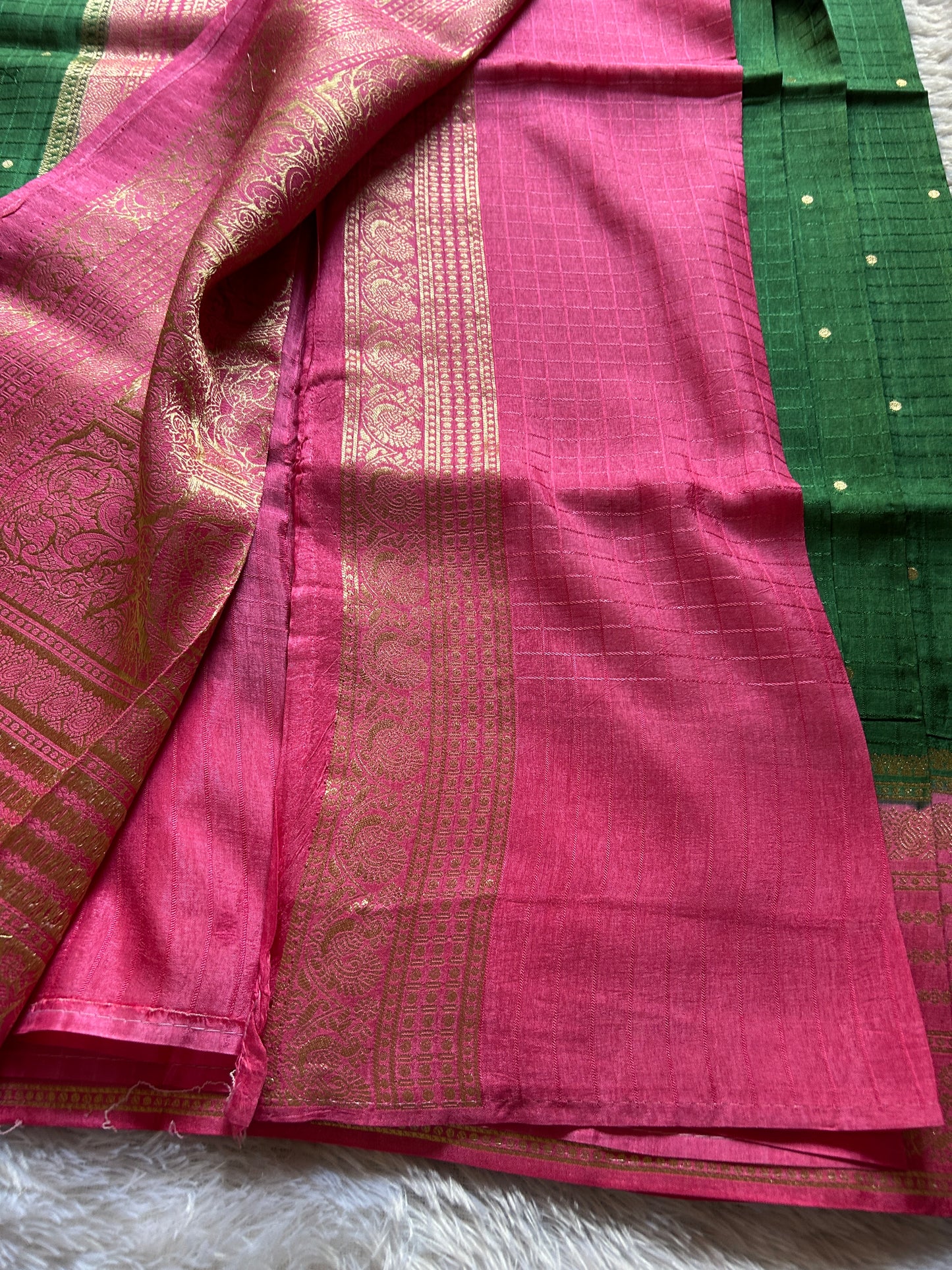 Semi Soft Silk (2D) : Bottle green-pink