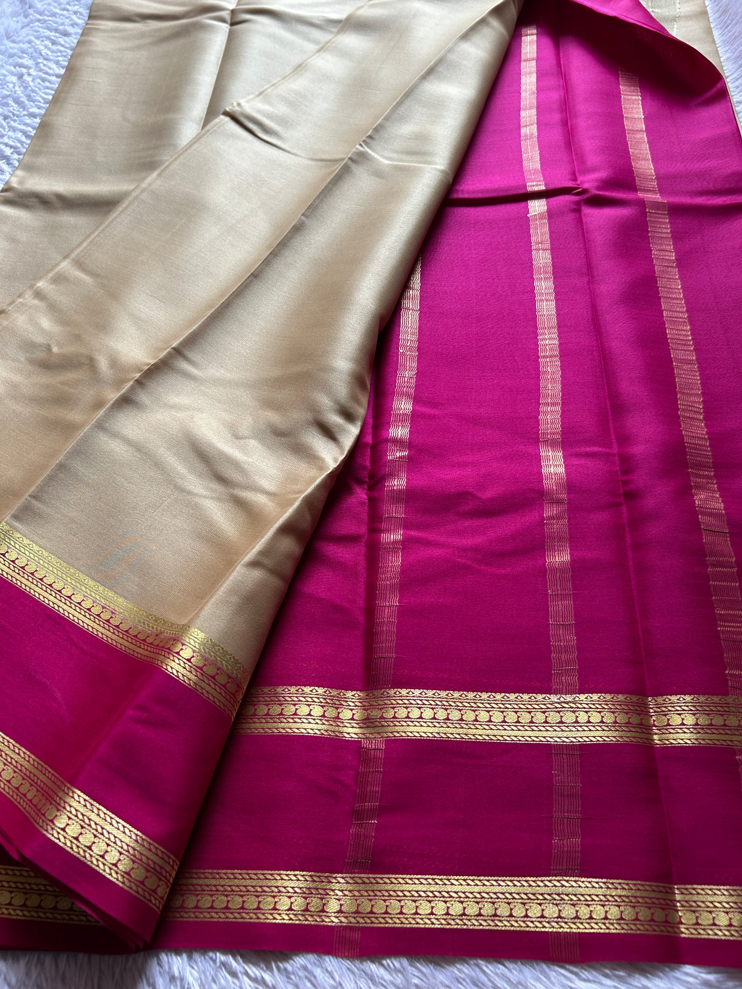 Malathi (2D) : Beige-Pink