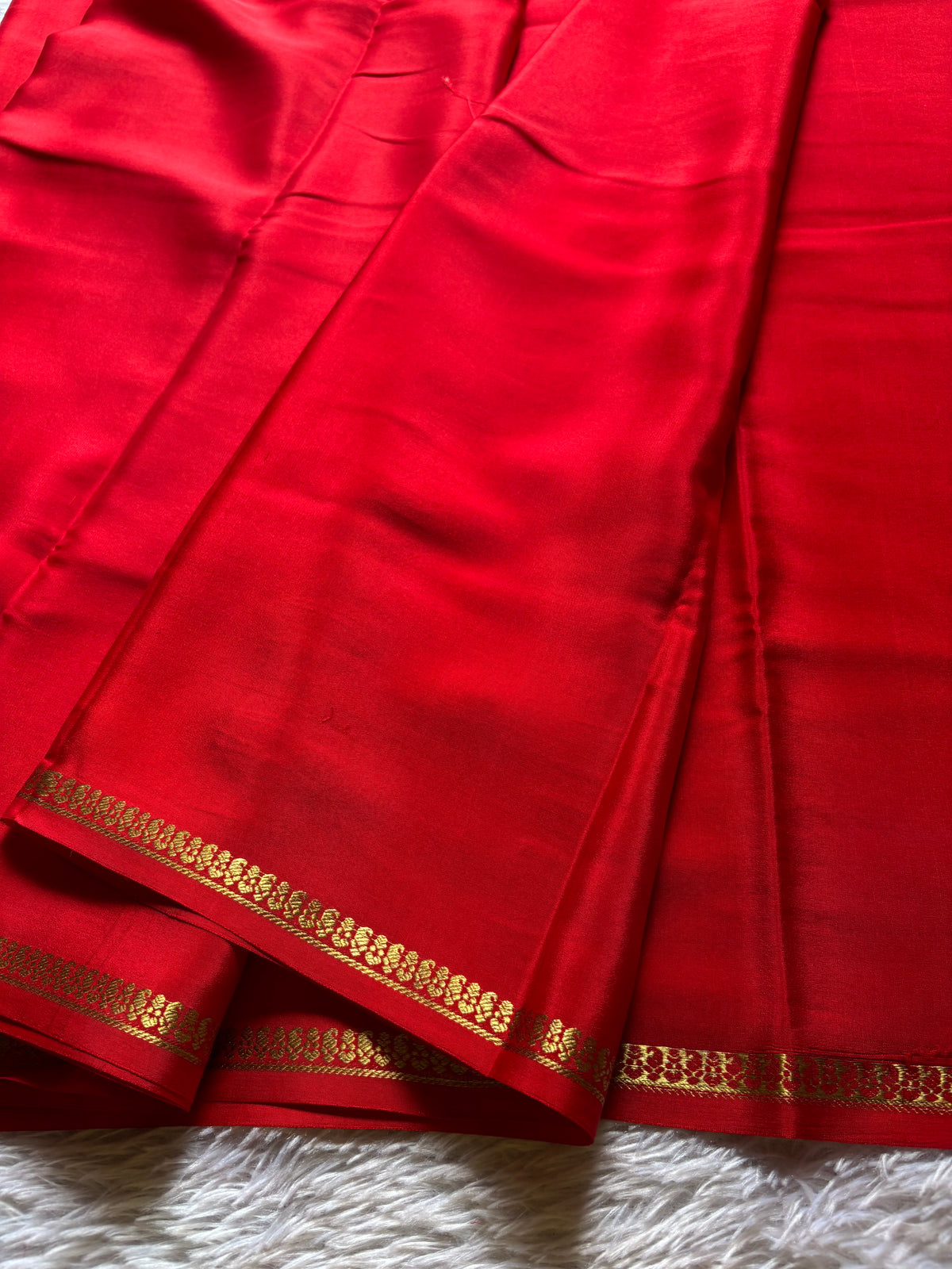 Nitya : Solid Red