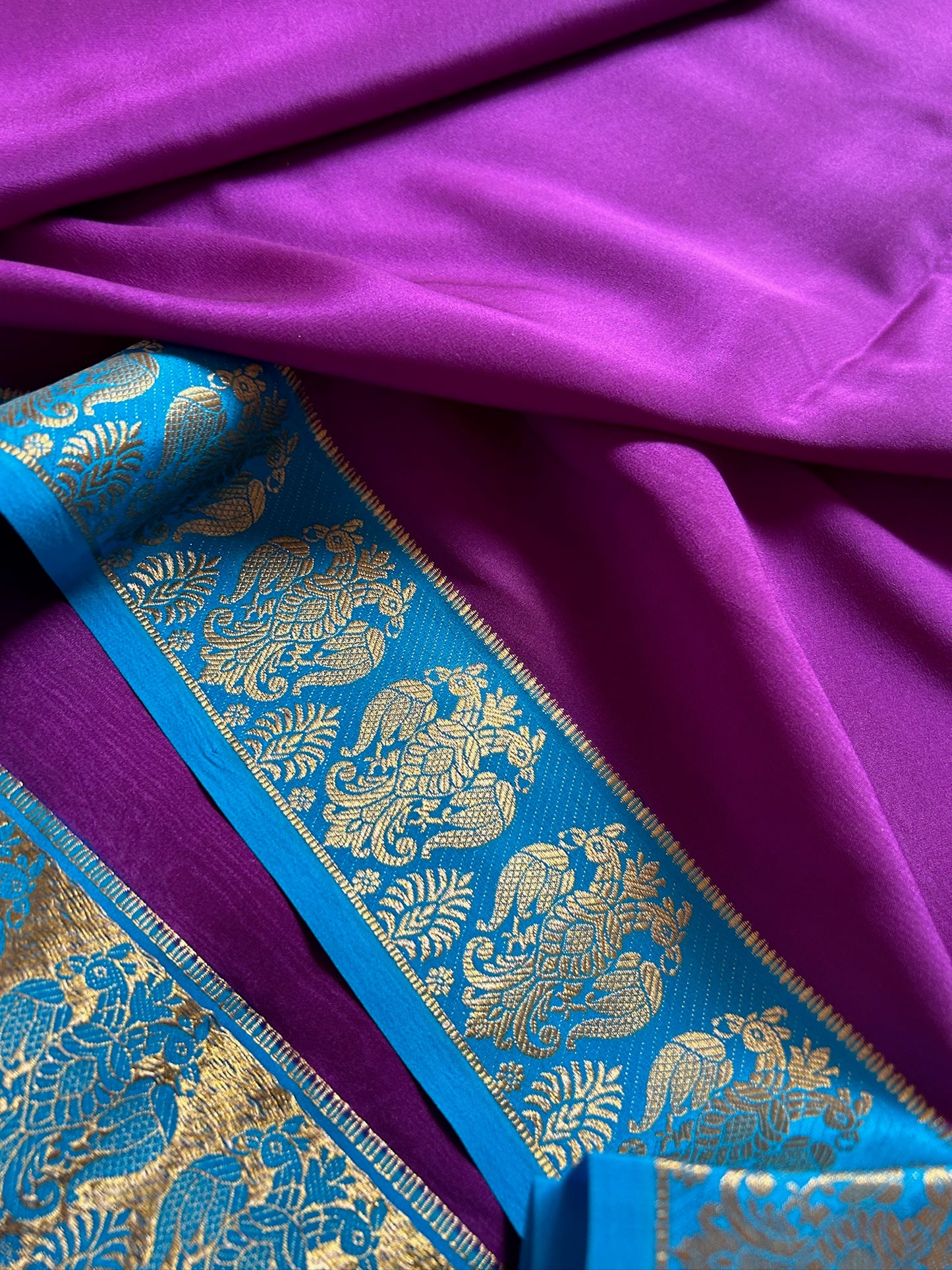 GandaBerunda (2D) : Purple-Blue