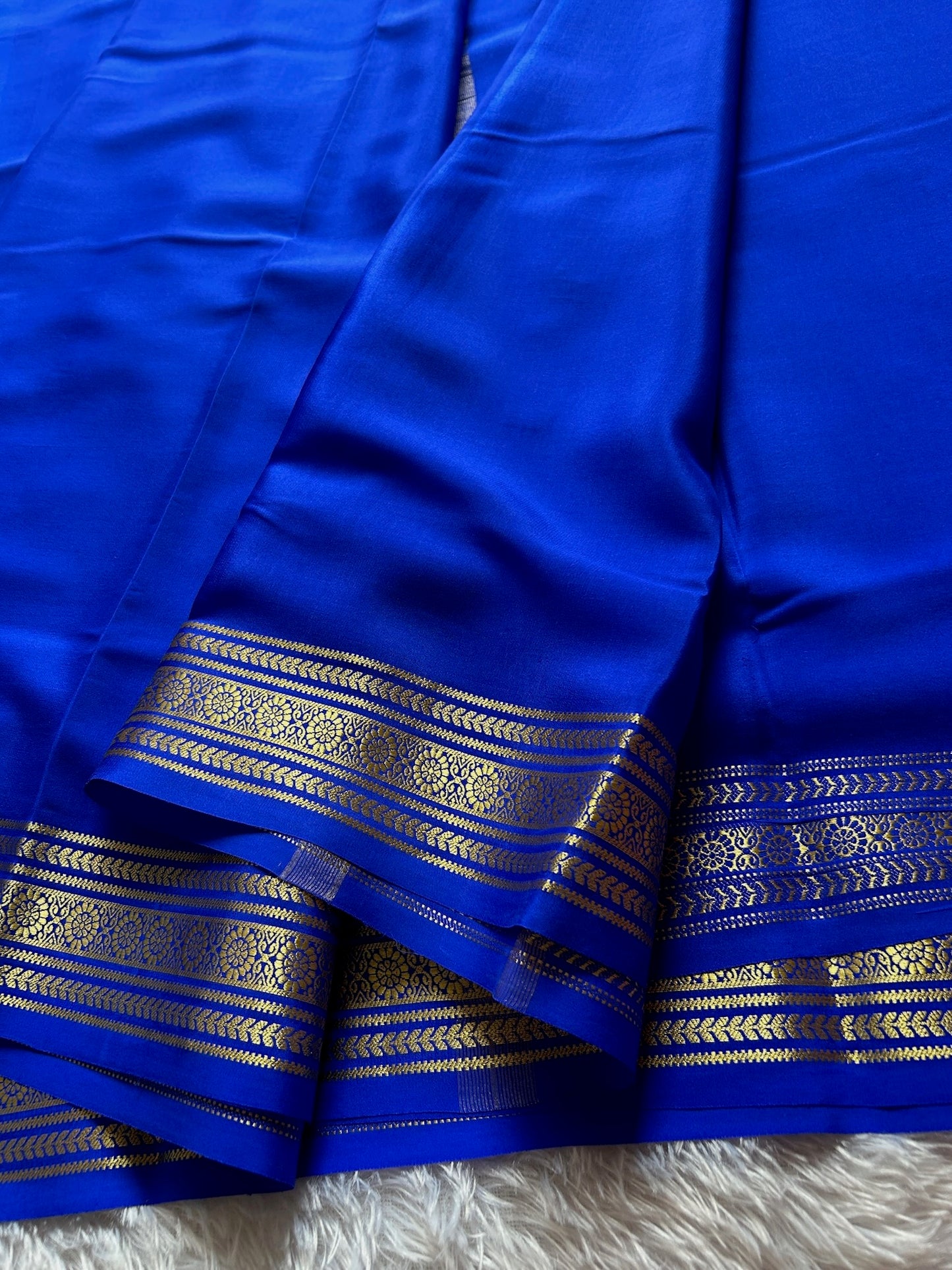 Devika : Solid Royal blue