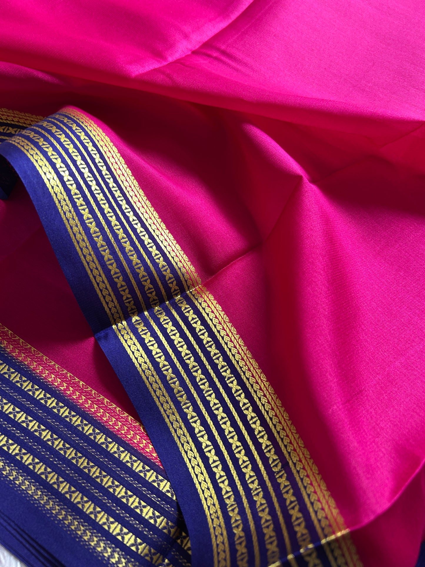 Deeksha (2D) : Pink-Blue